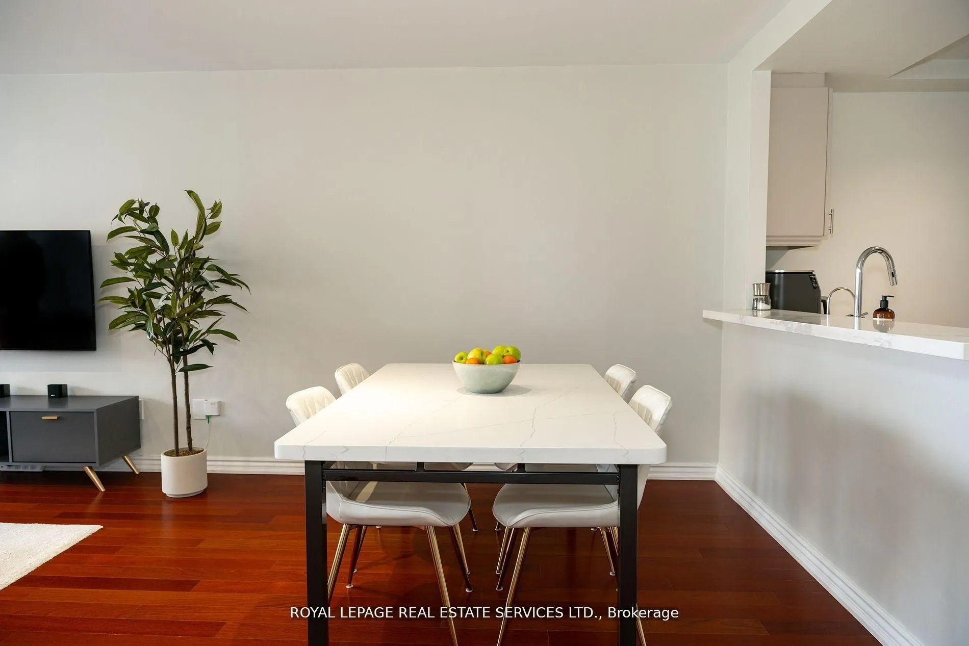 7 Concorde Place, #212