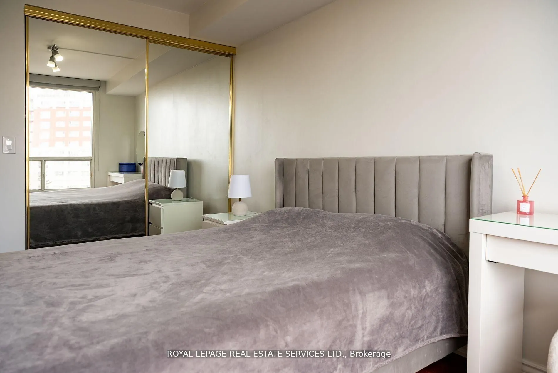 7 Concorde Place, #212