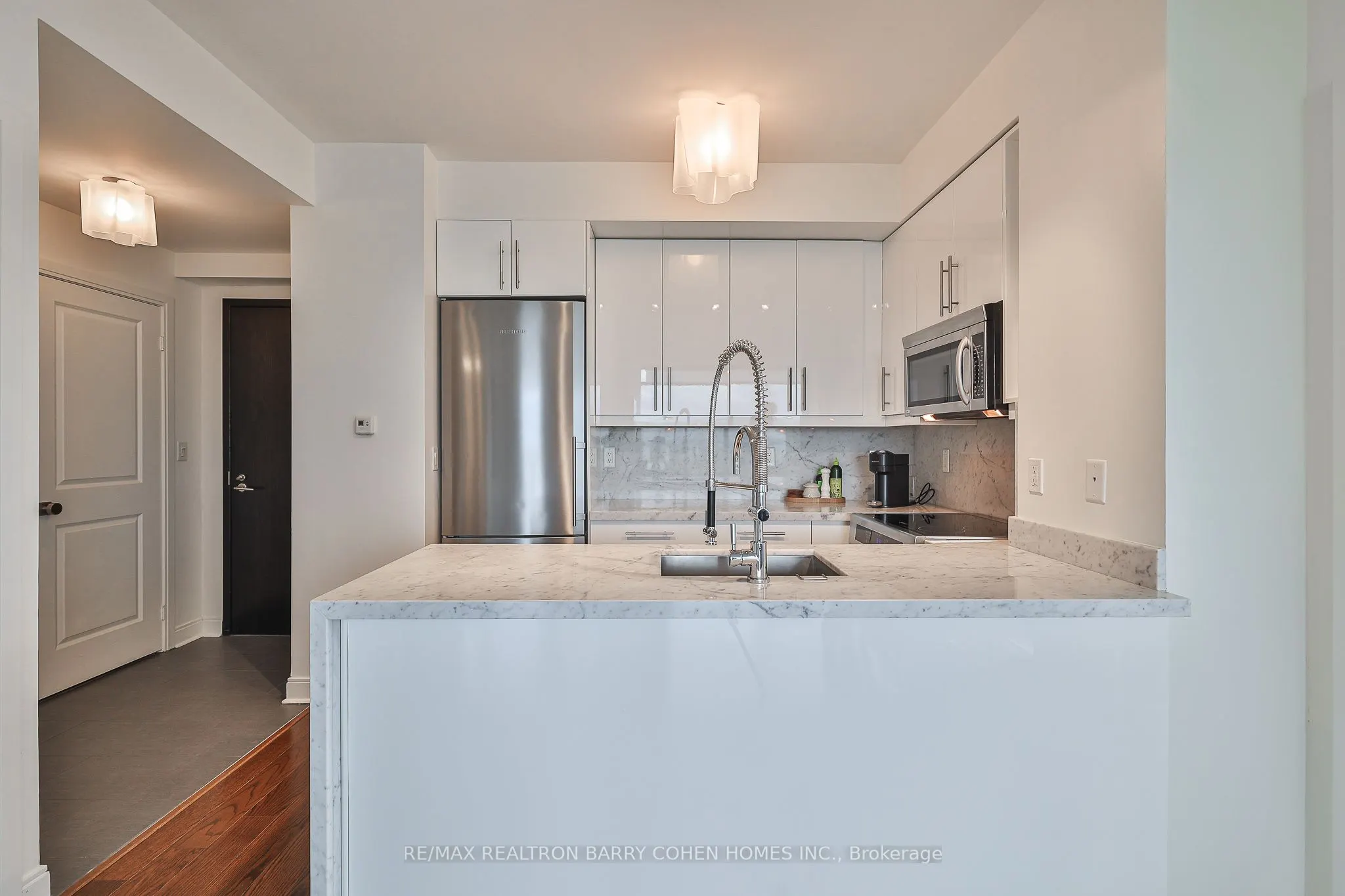 18 Yorkville Avenue, #3106