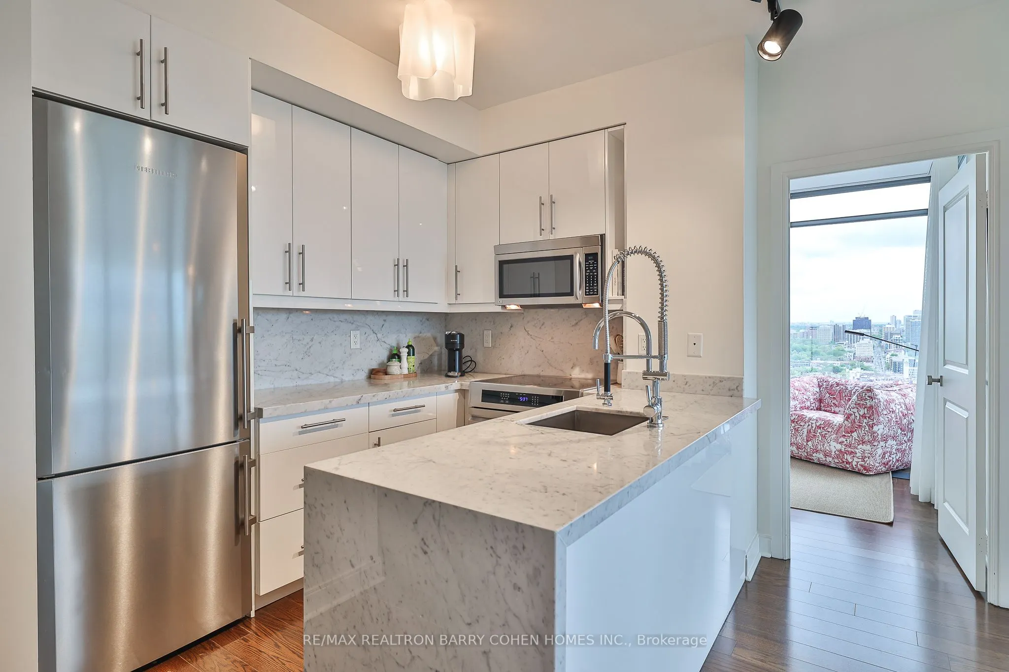18 Yorkville Avenue, #3106
