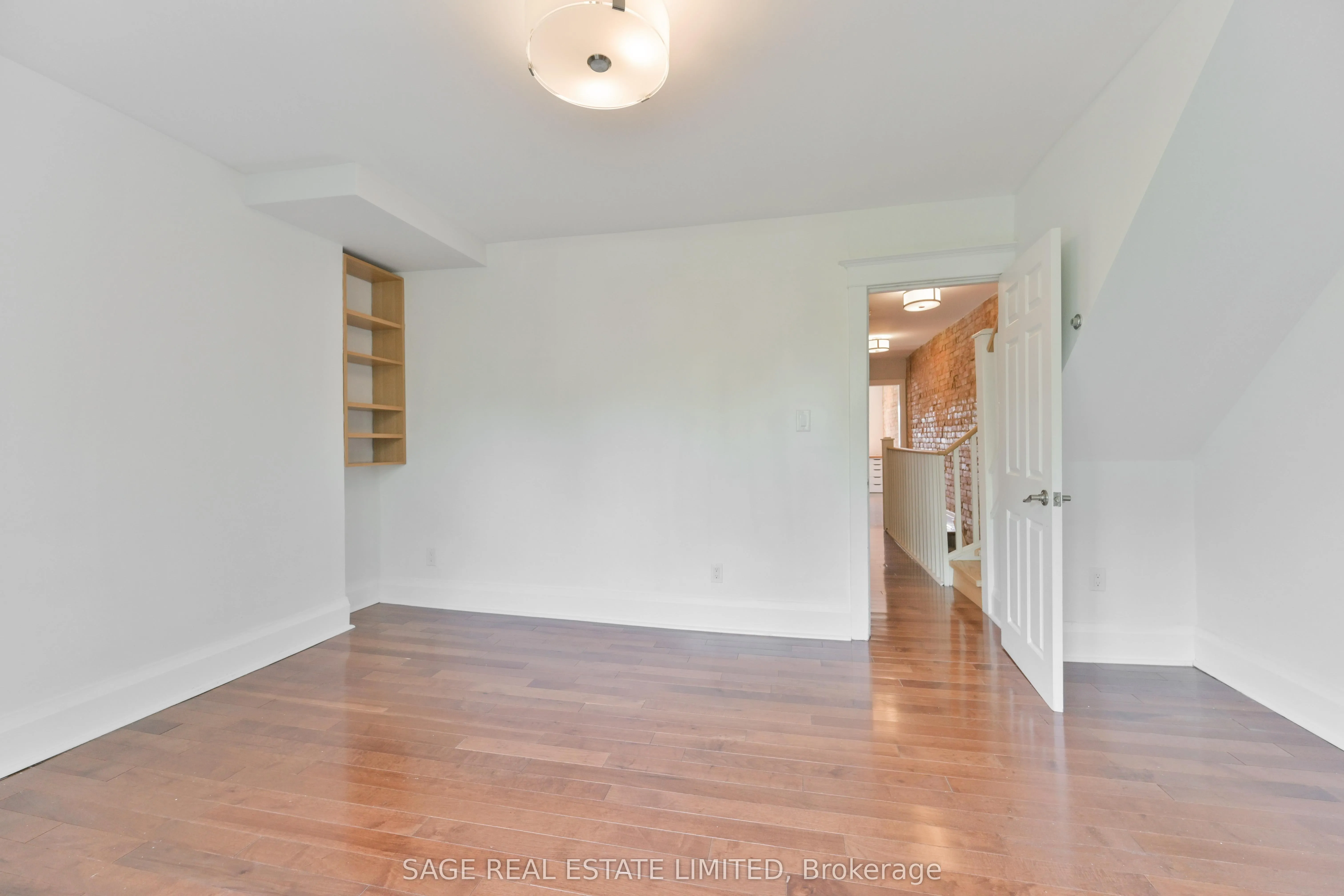 498 Crawford Street