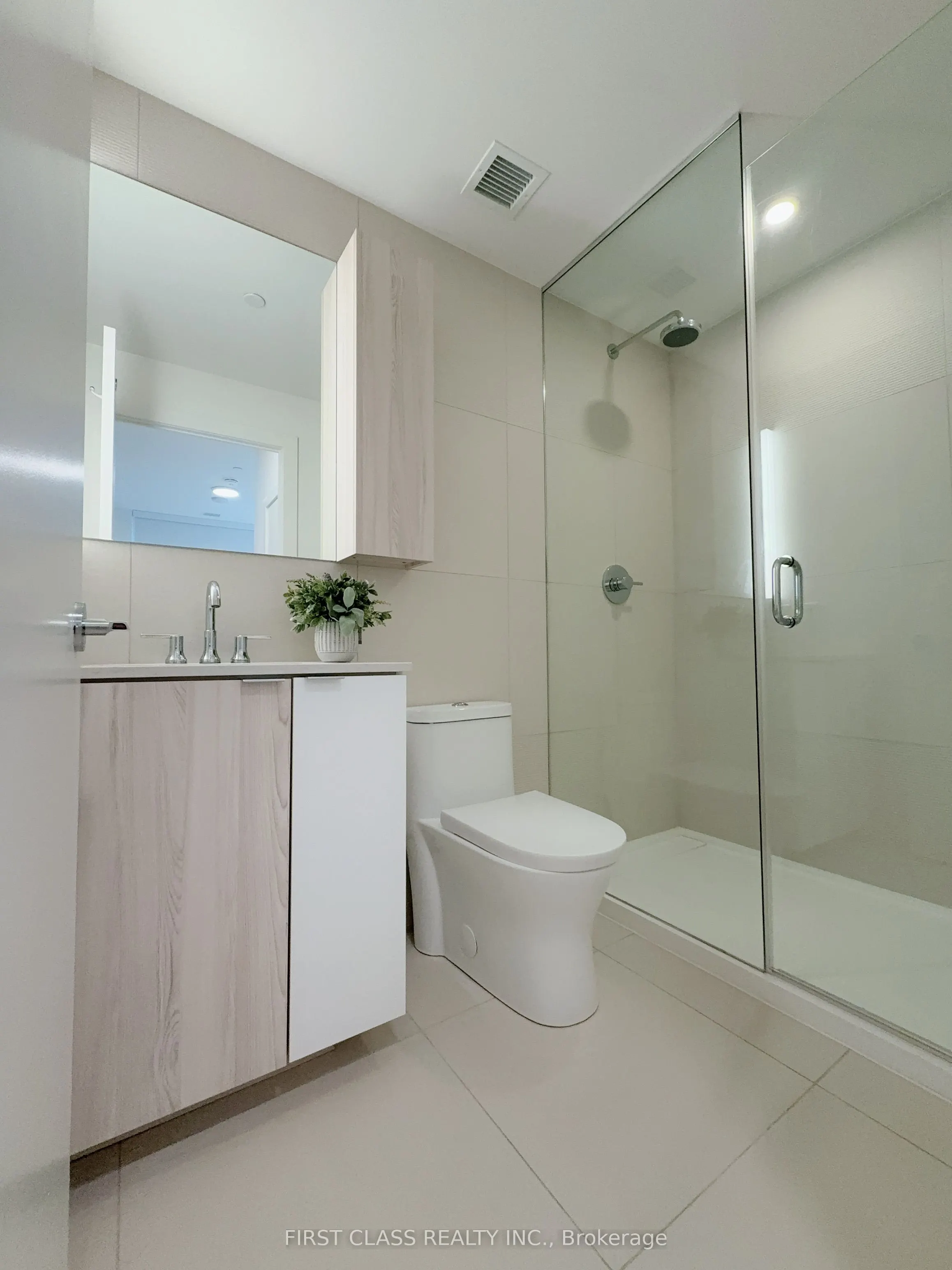 15 Mercer Street, #806