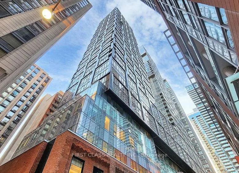 15 Mercer Street, #806
