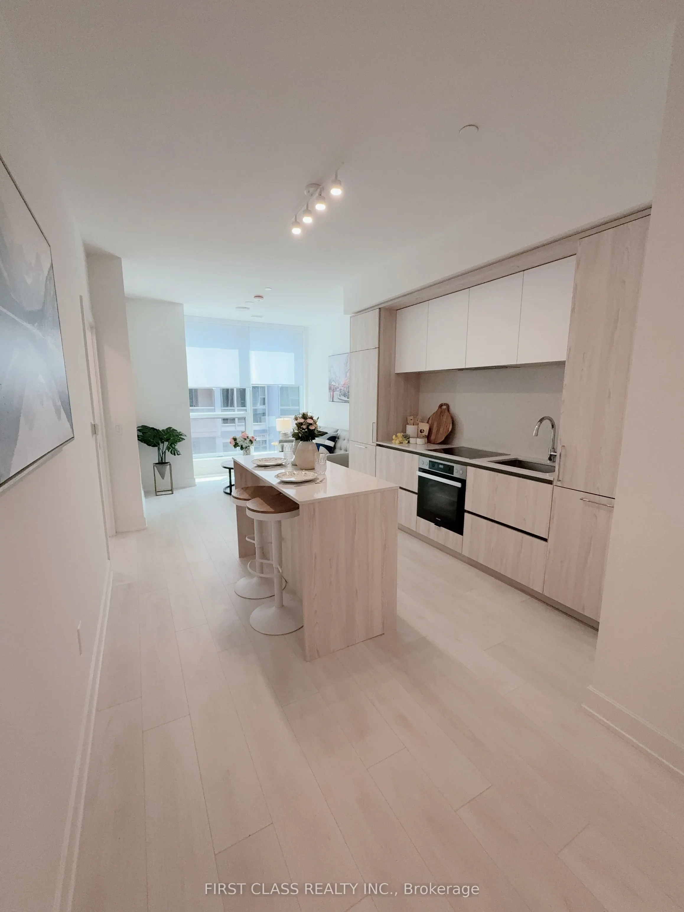 15 Mercer Street, #806