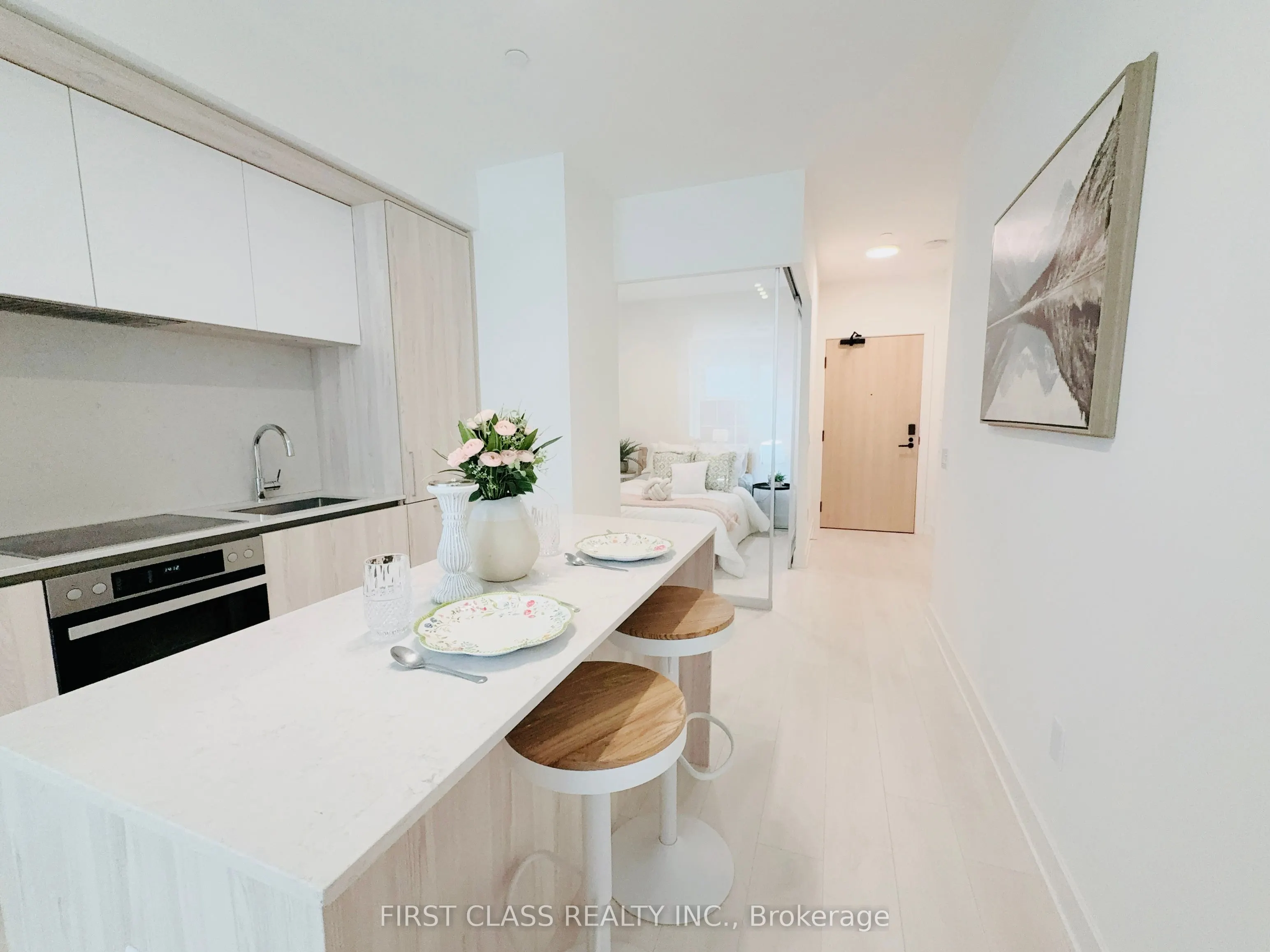 15 Mercer Street, #806