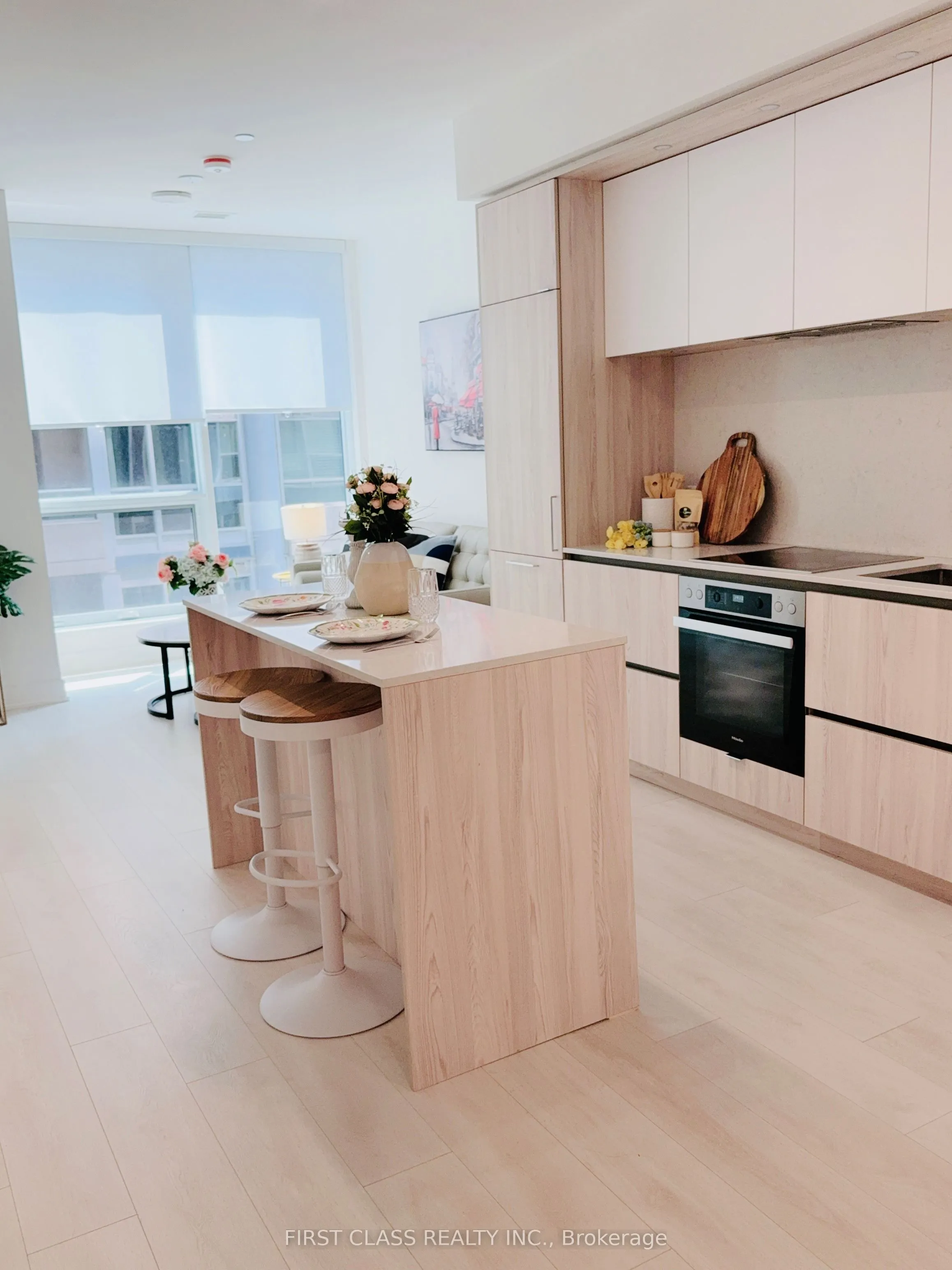 15 Mercer Street, #806