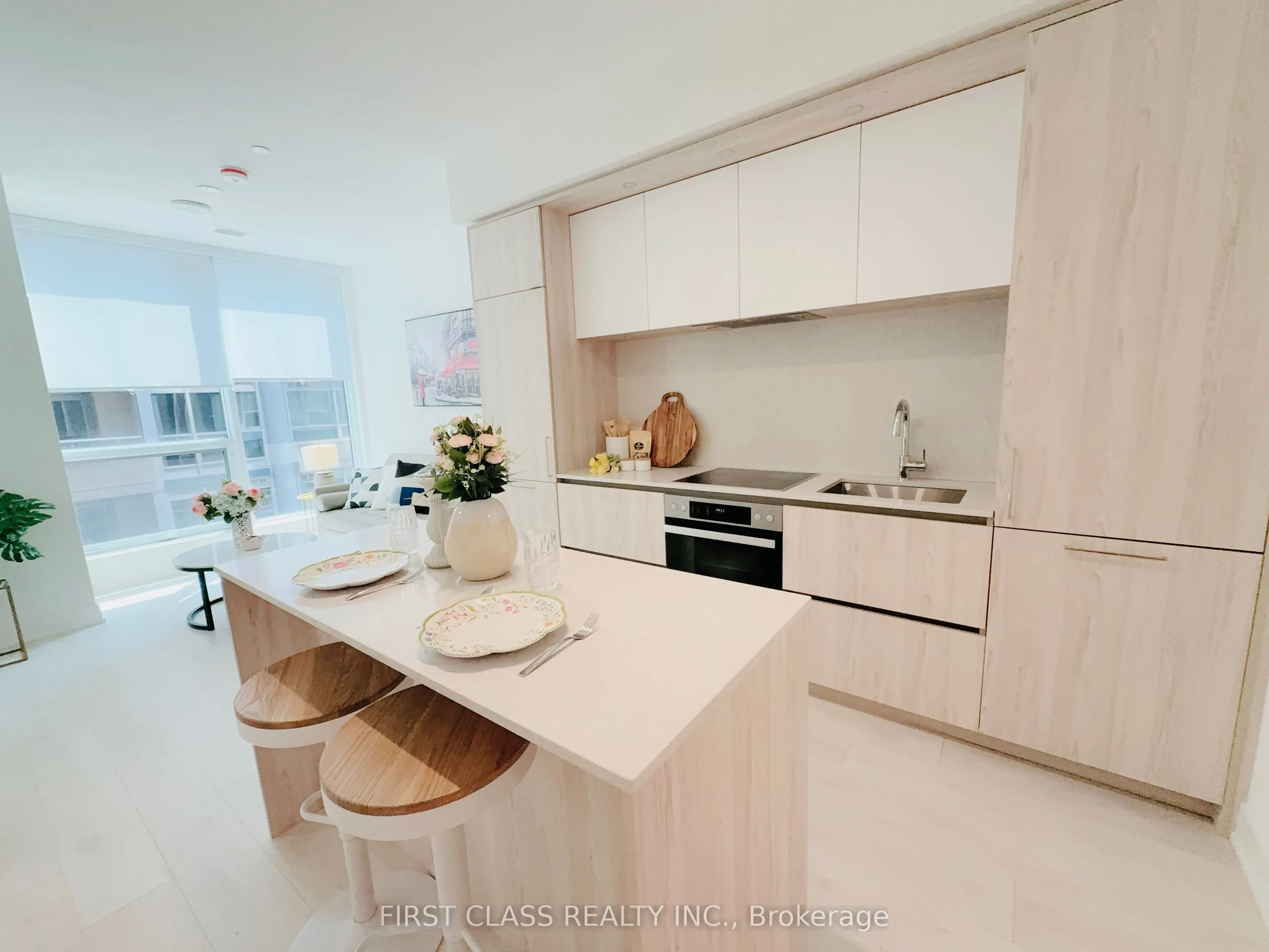 15 Mercer Street, #806