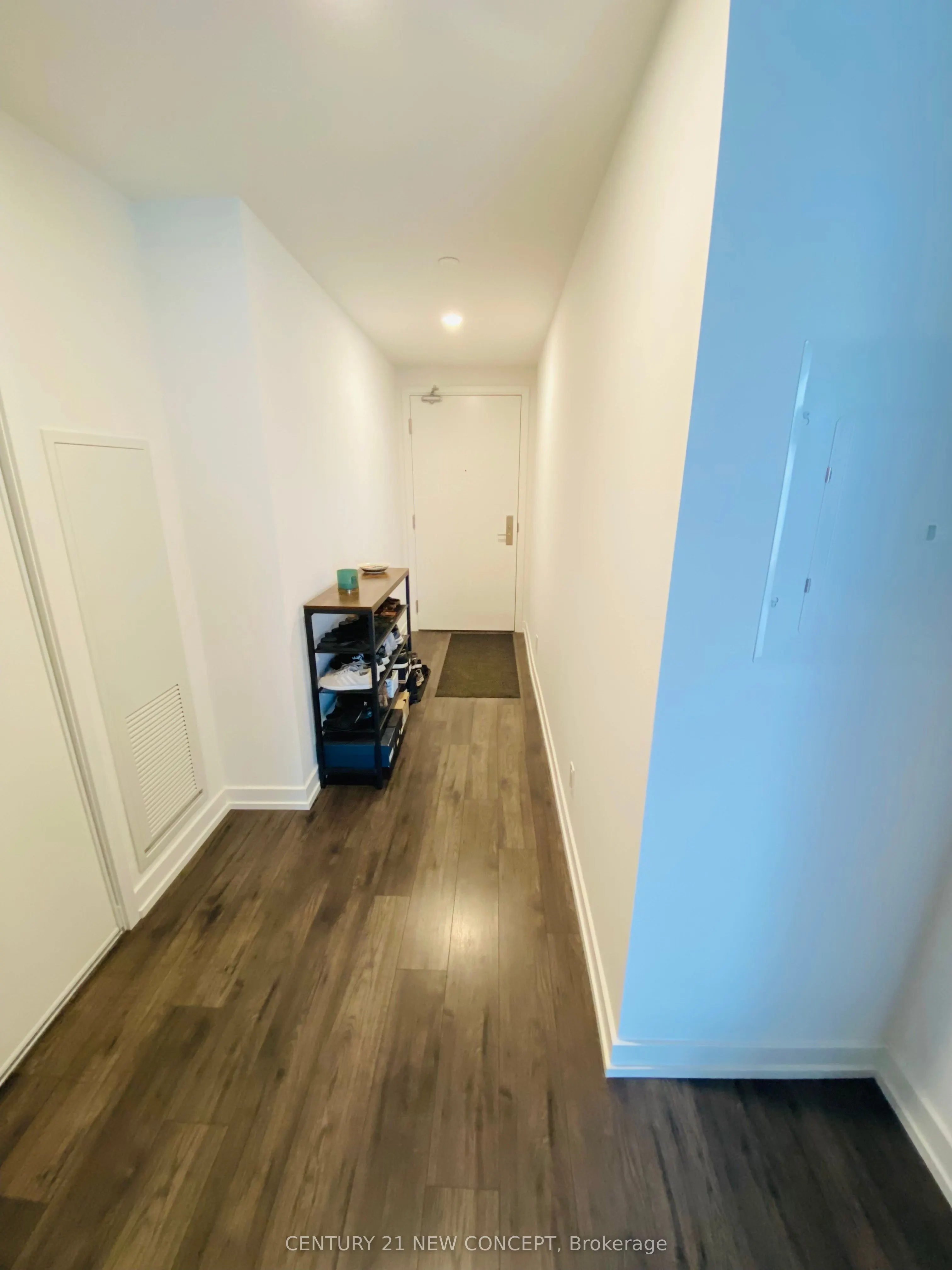33 Helendale Avenue, #901