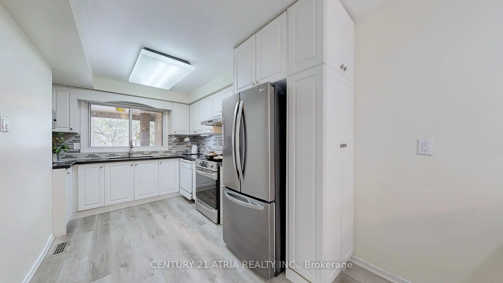 80 Spire Hillway, #23