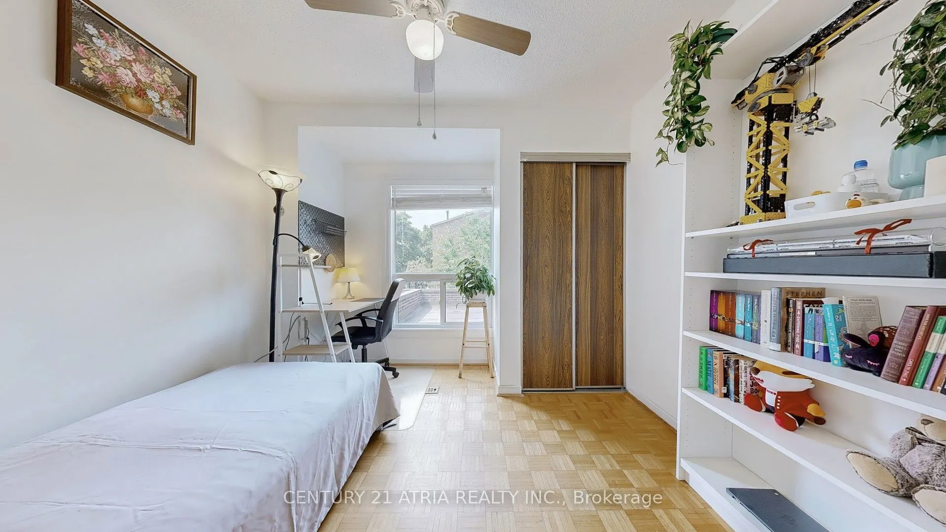 80 Spire Hillway, #23