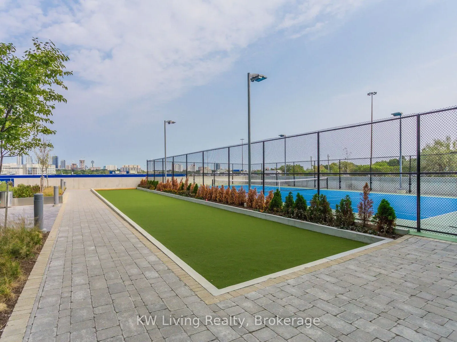 115 McMahon Drive, #2806