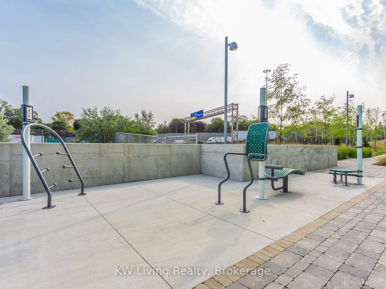 115 McMahon Drive, #2806