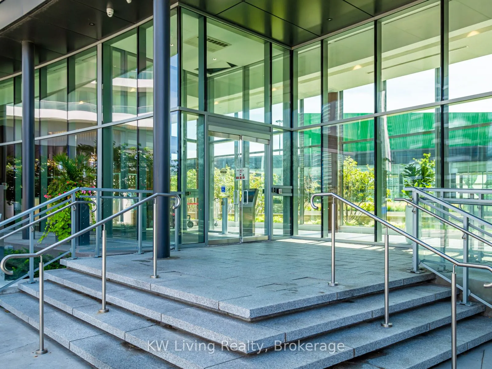 115 McMahon Drive, #2806
