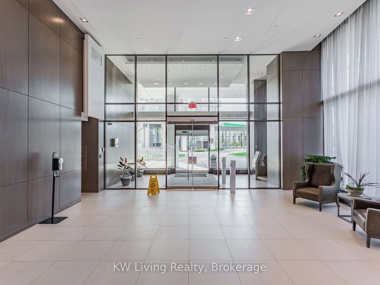 115 McMahon Drive, #2806