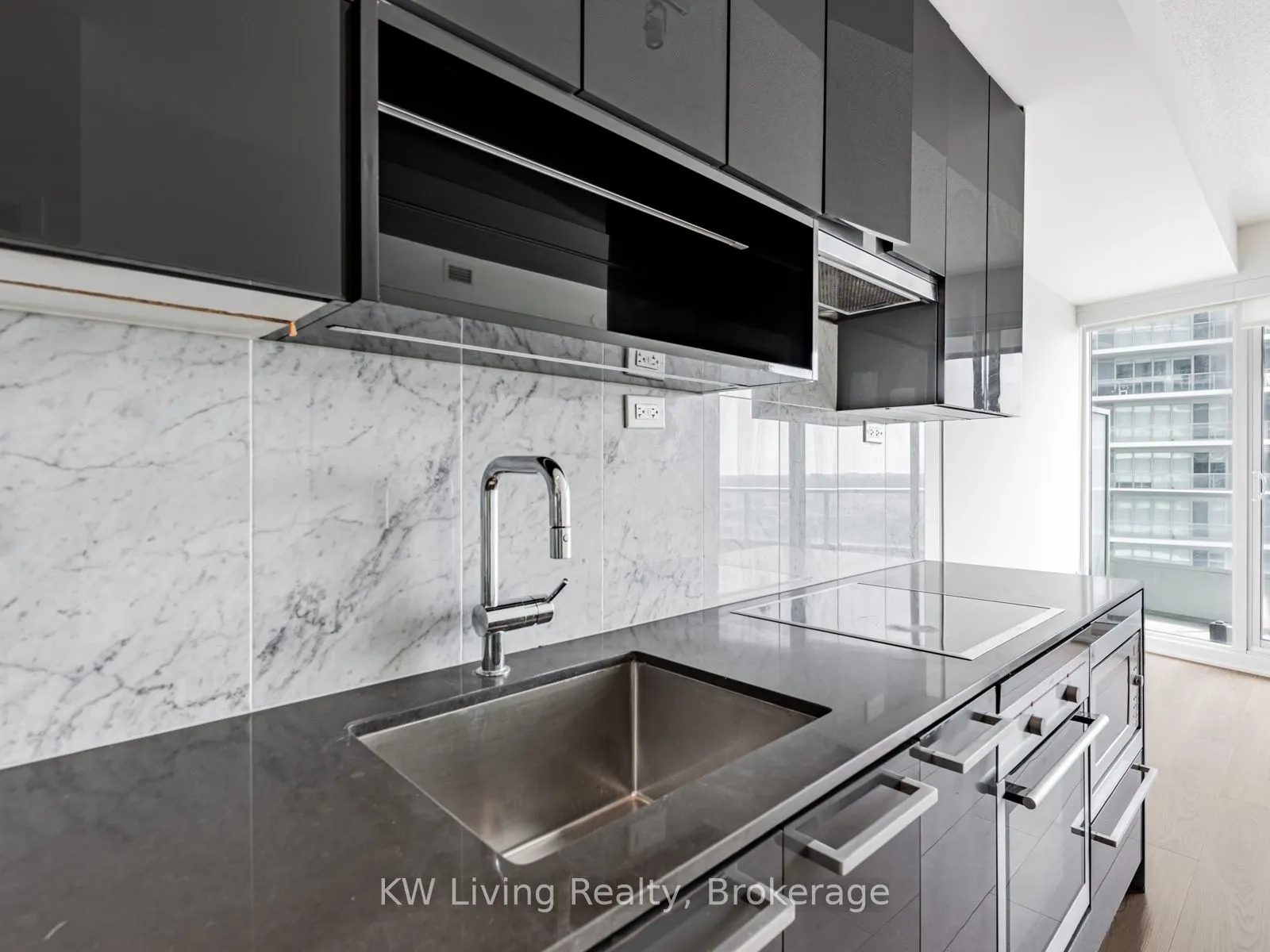 115 McMahon Drive, #2806
