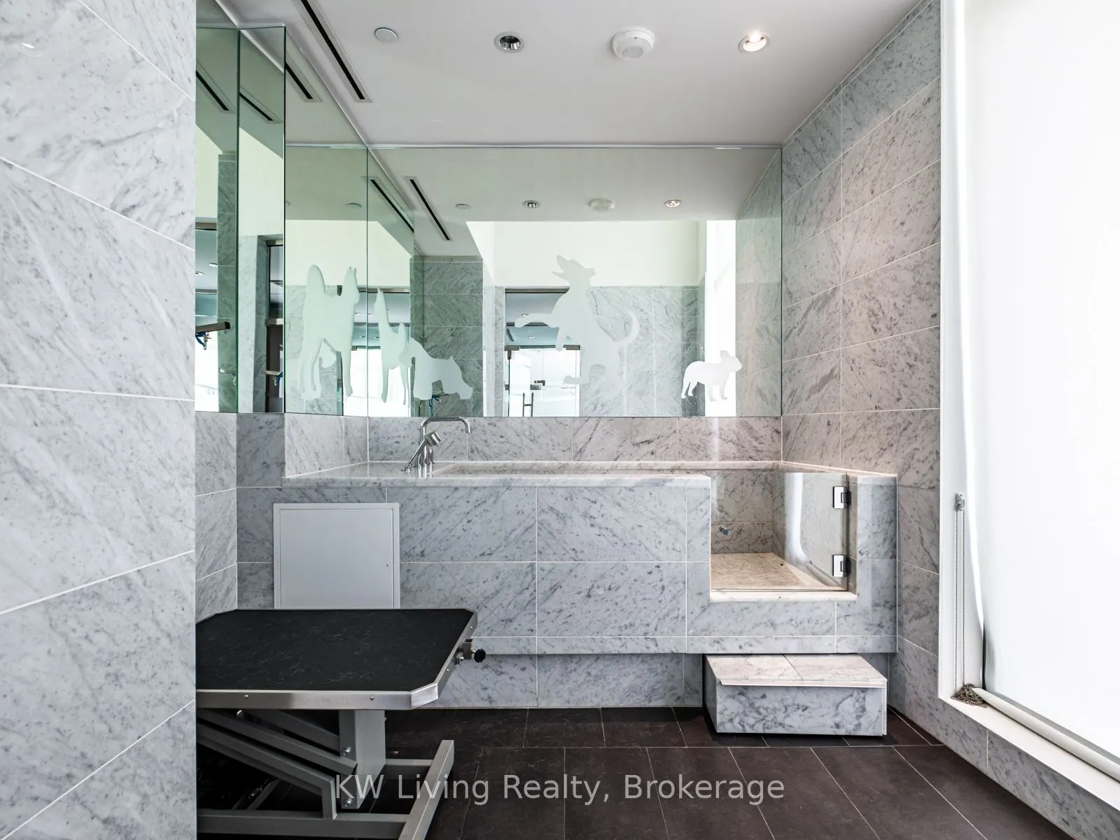 115 McMahon Drive, #2806