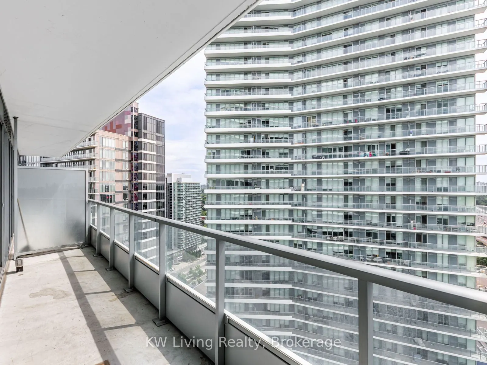 115 McMahon Drive, #2806