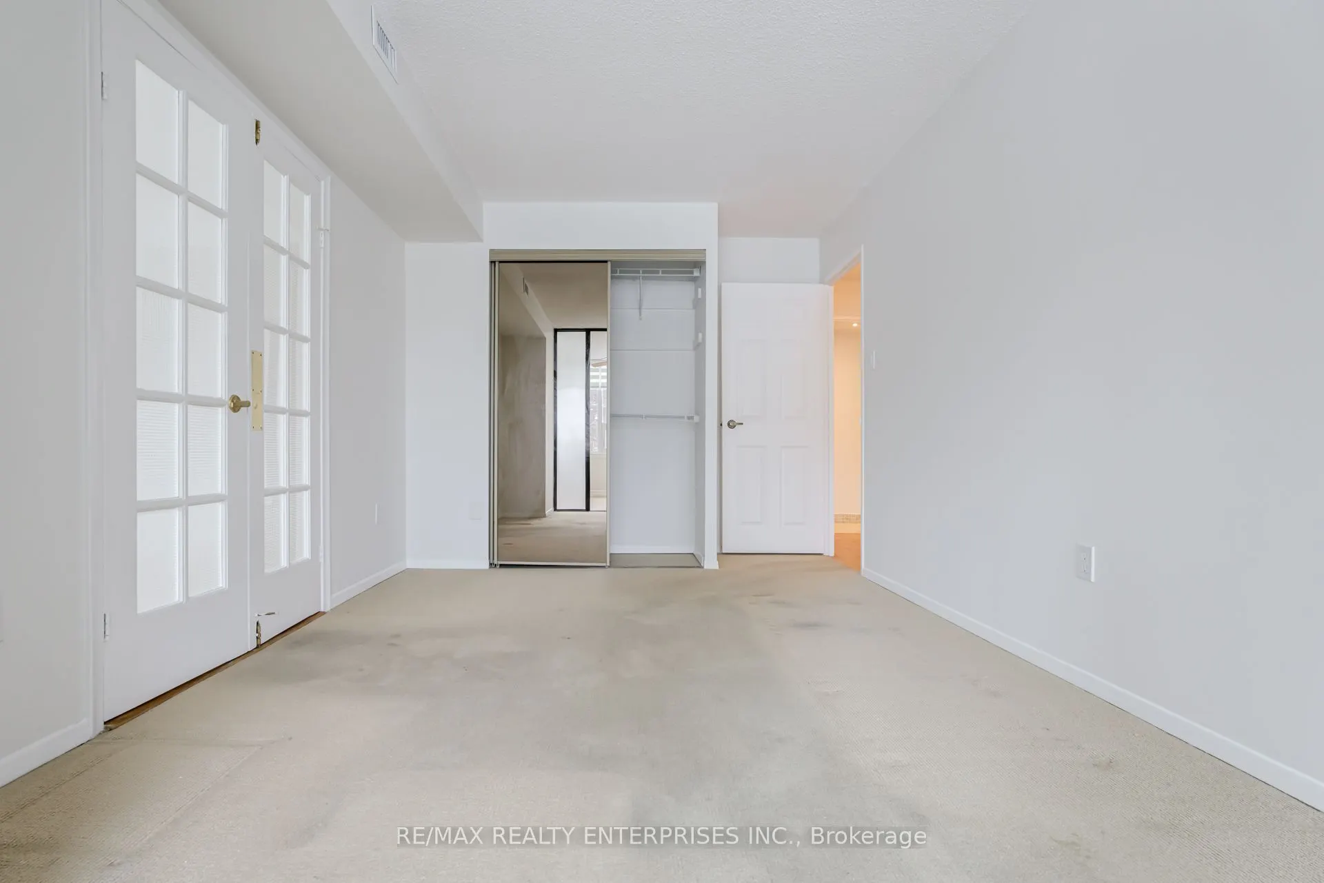 55 Skymark Drive, #205