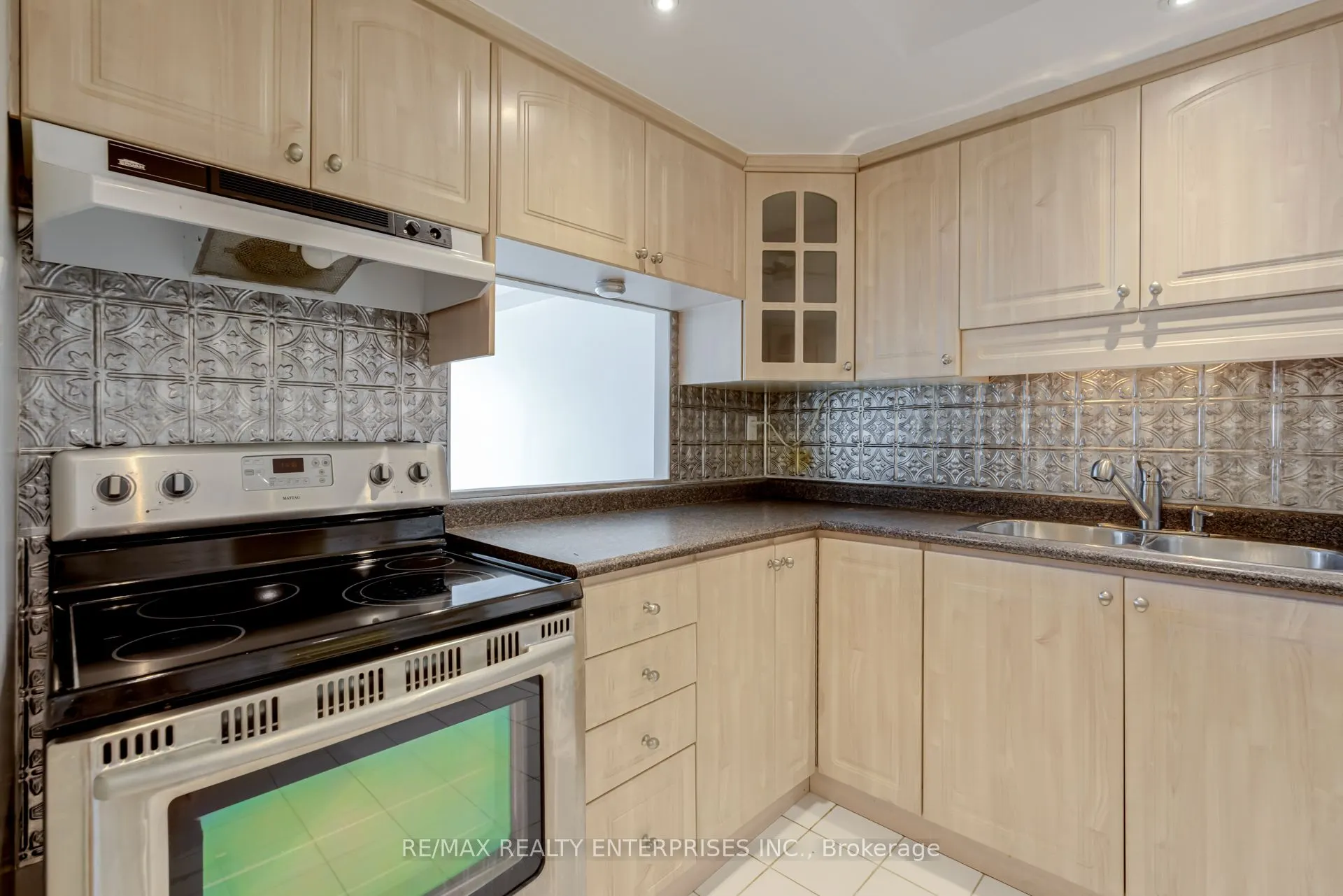 55 Skymark Drive, #205