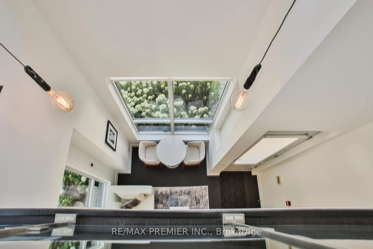 1030 King Street W, #106