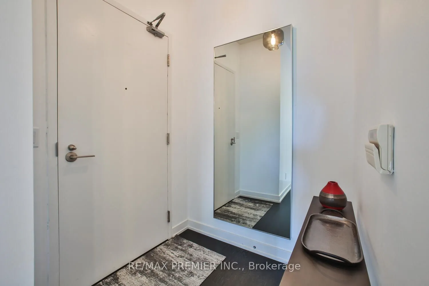 1030 King Street W, #106