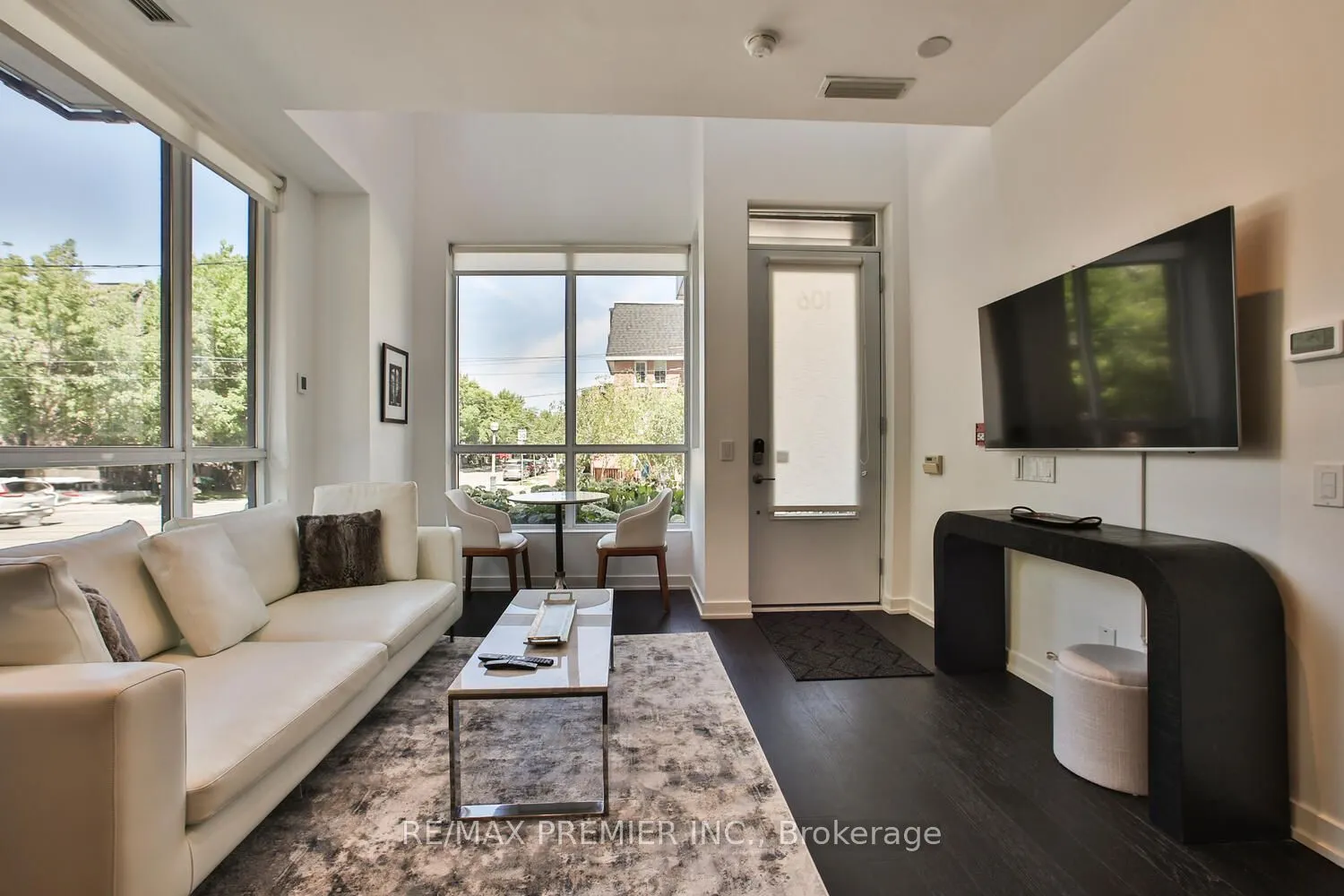 1030 King Street W, #106