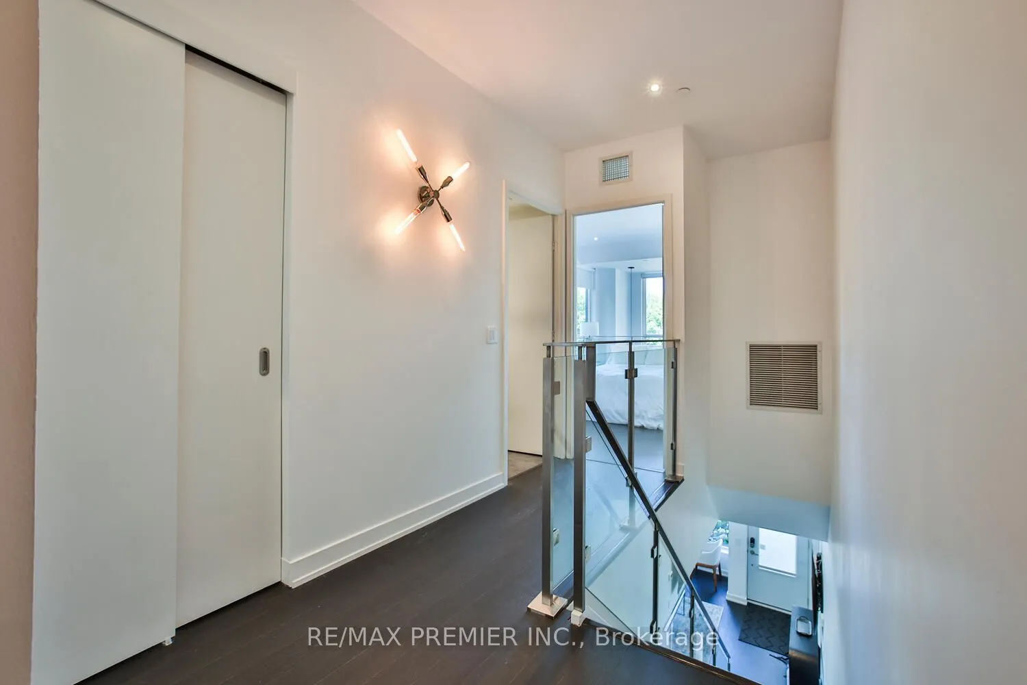 1030 King Street W, #106