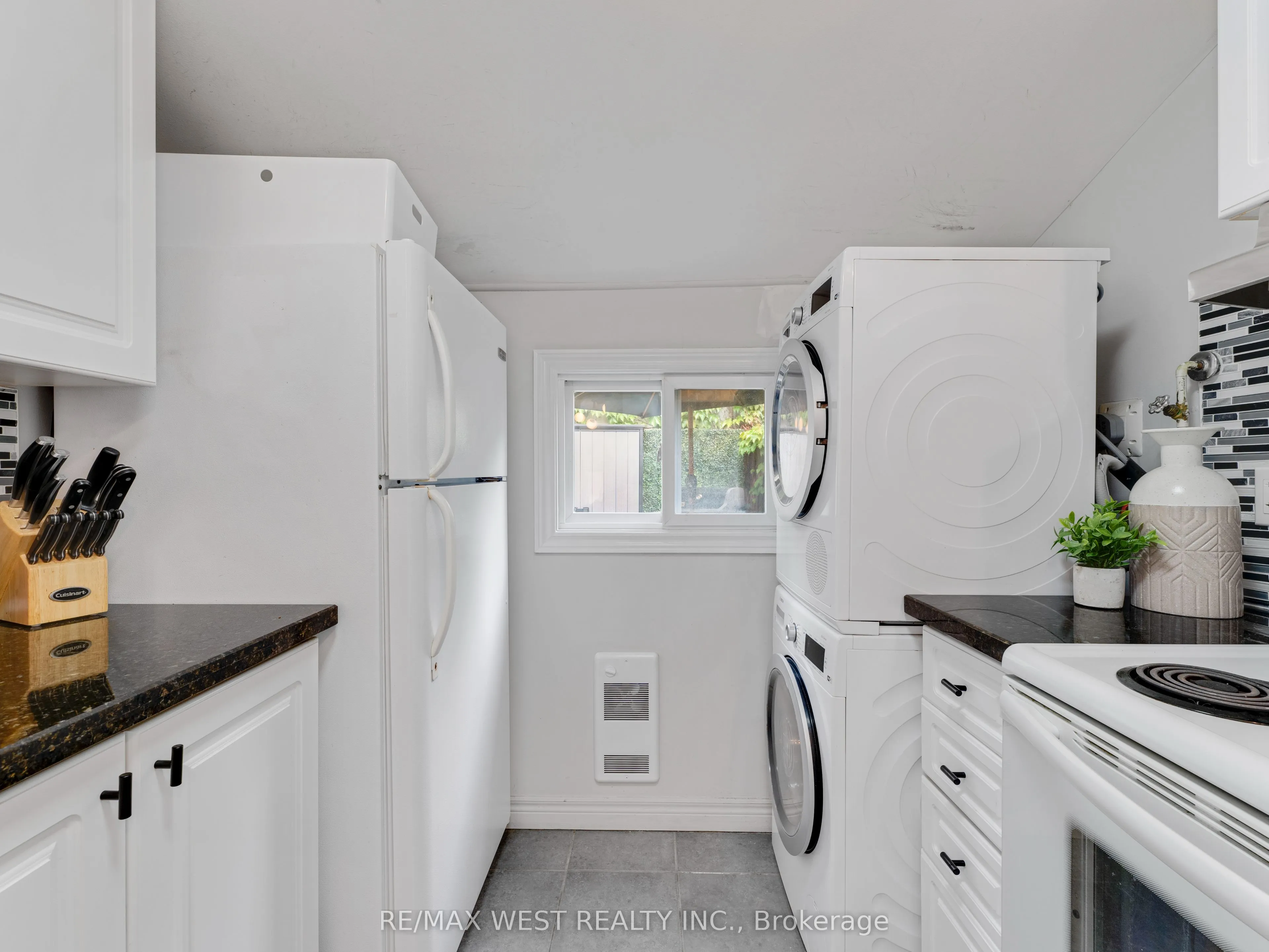 553 King Street E