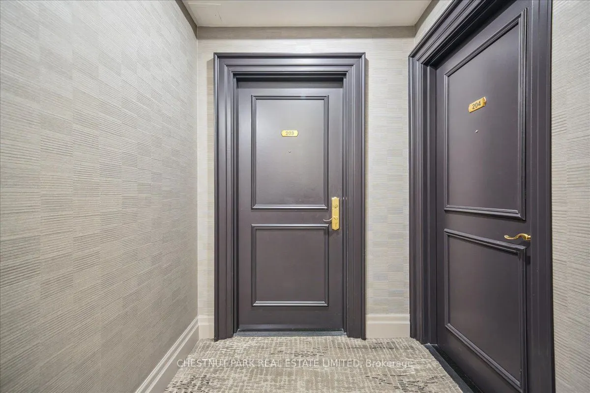 33 Delisle Avenue, #203