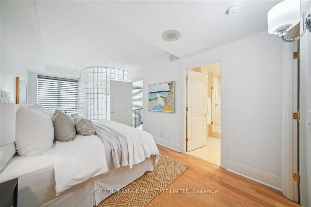 33 Delisle Avenue, #203