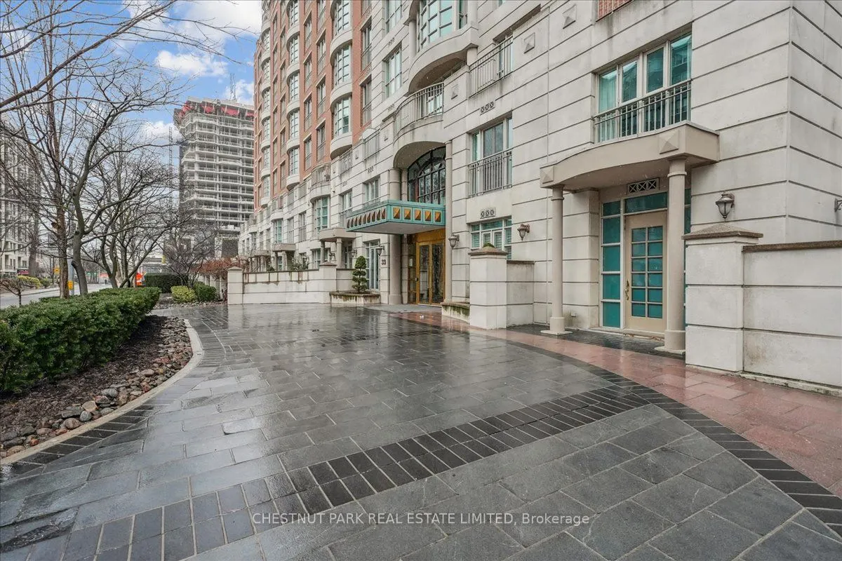 33 Delisle Avenue, #203