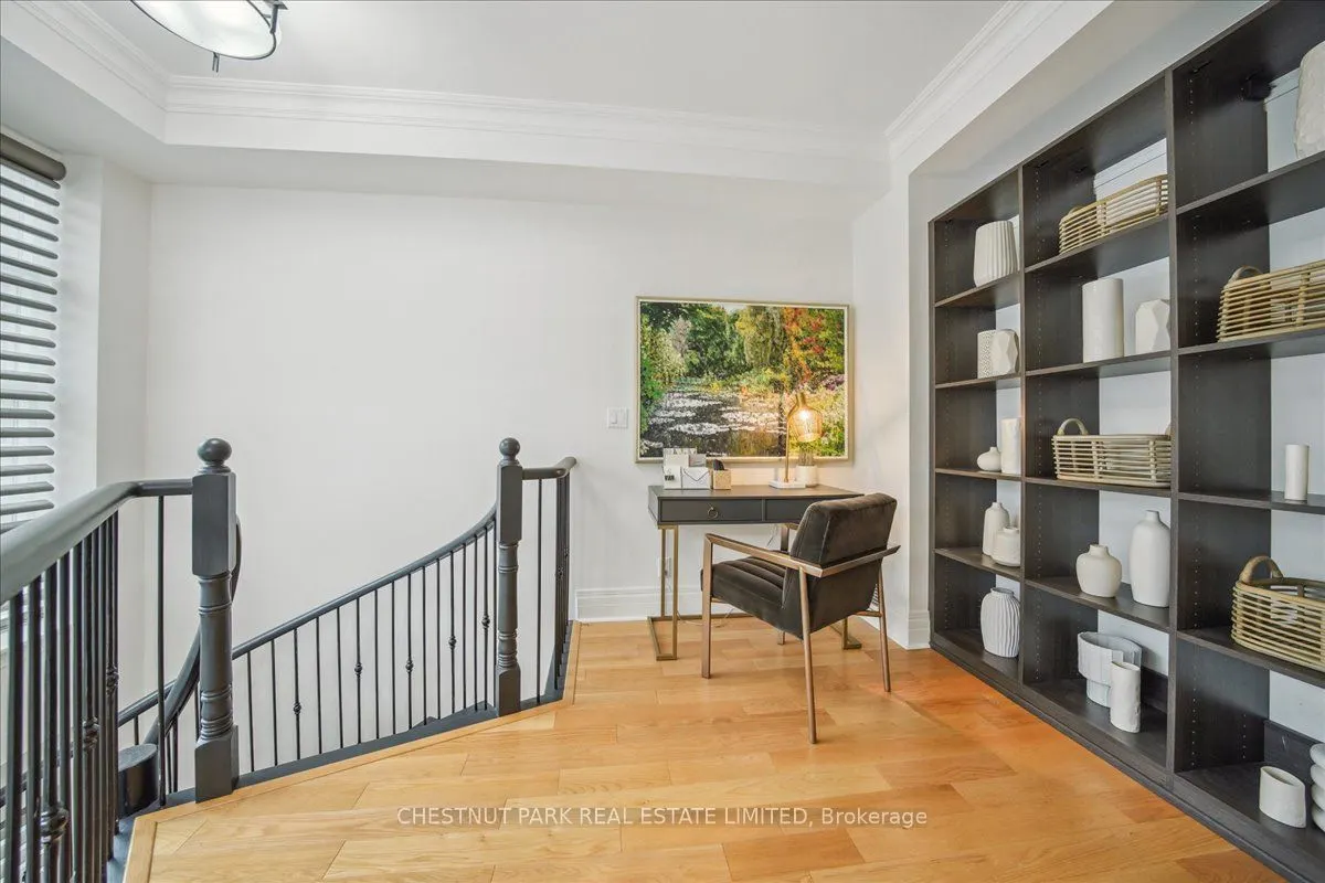 33 Delisle Avenue, #203