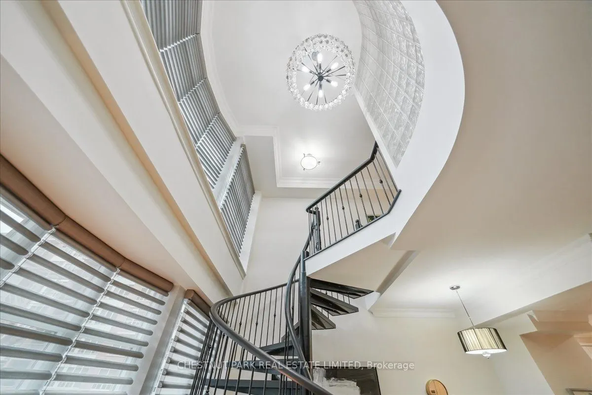 33 Delisle Avenue, #203