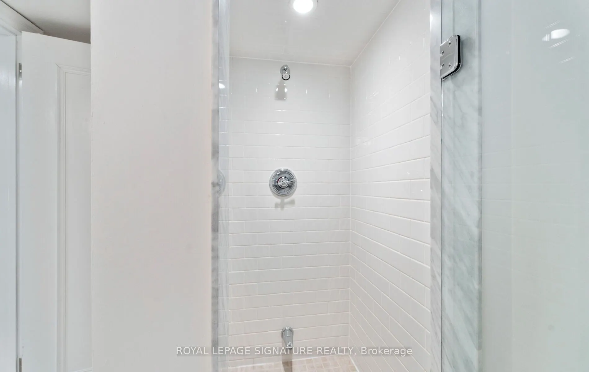 45 Hillsdale Avenue W