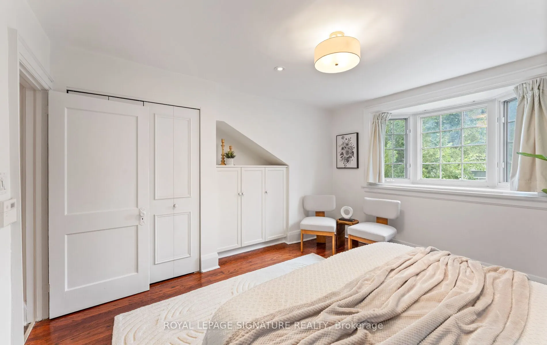 45 Hillsdale Avenue W