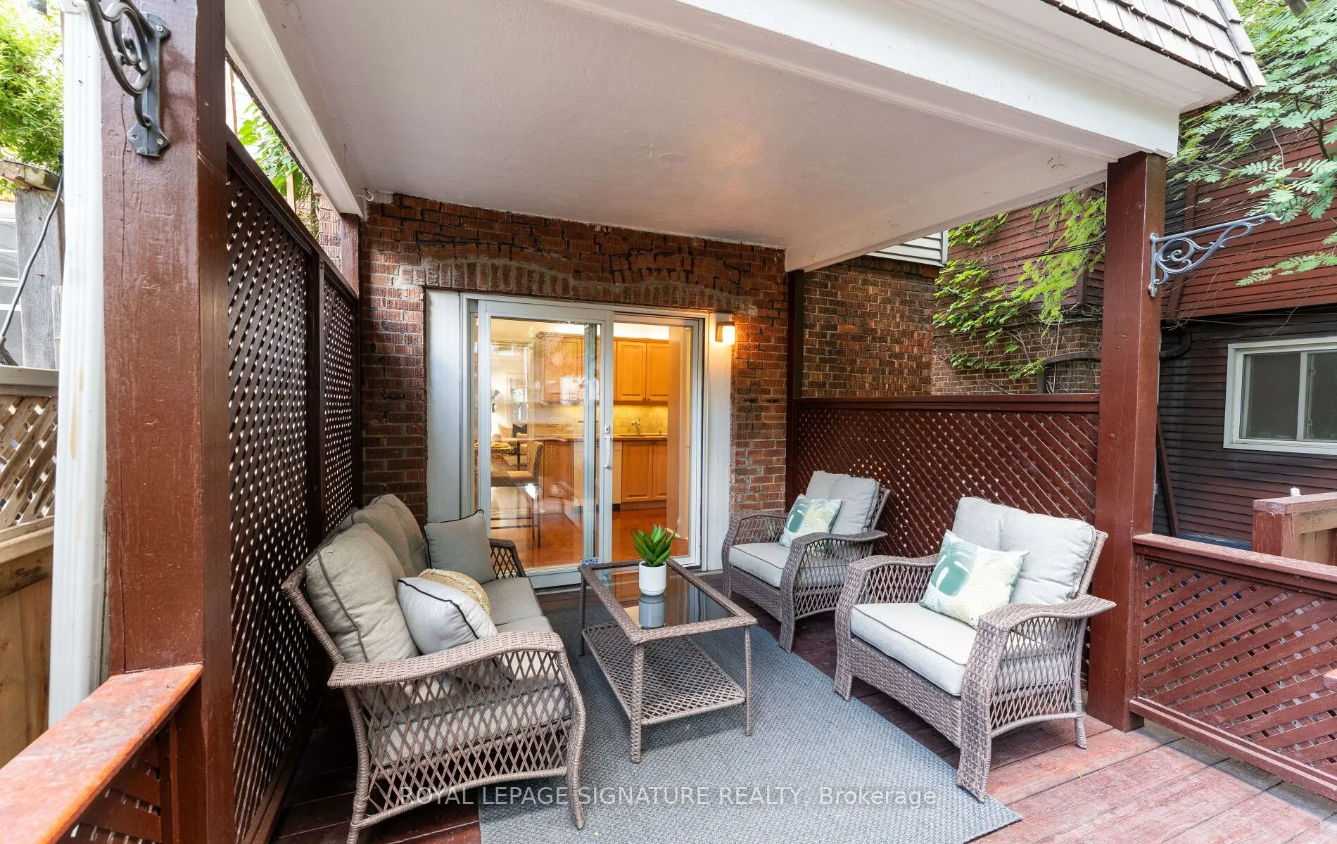 45 Hillsdale Avenue W