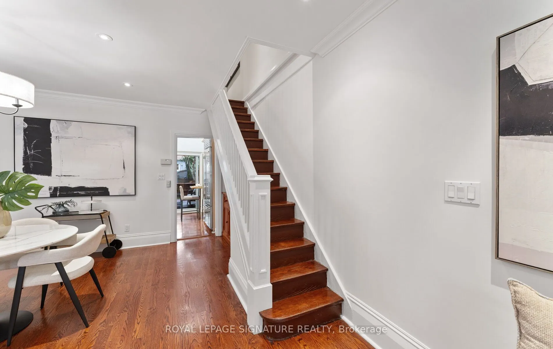 45 Hillsdale Avenue W