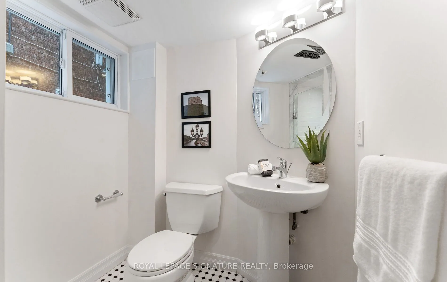 45 Hillsdale Avenue W