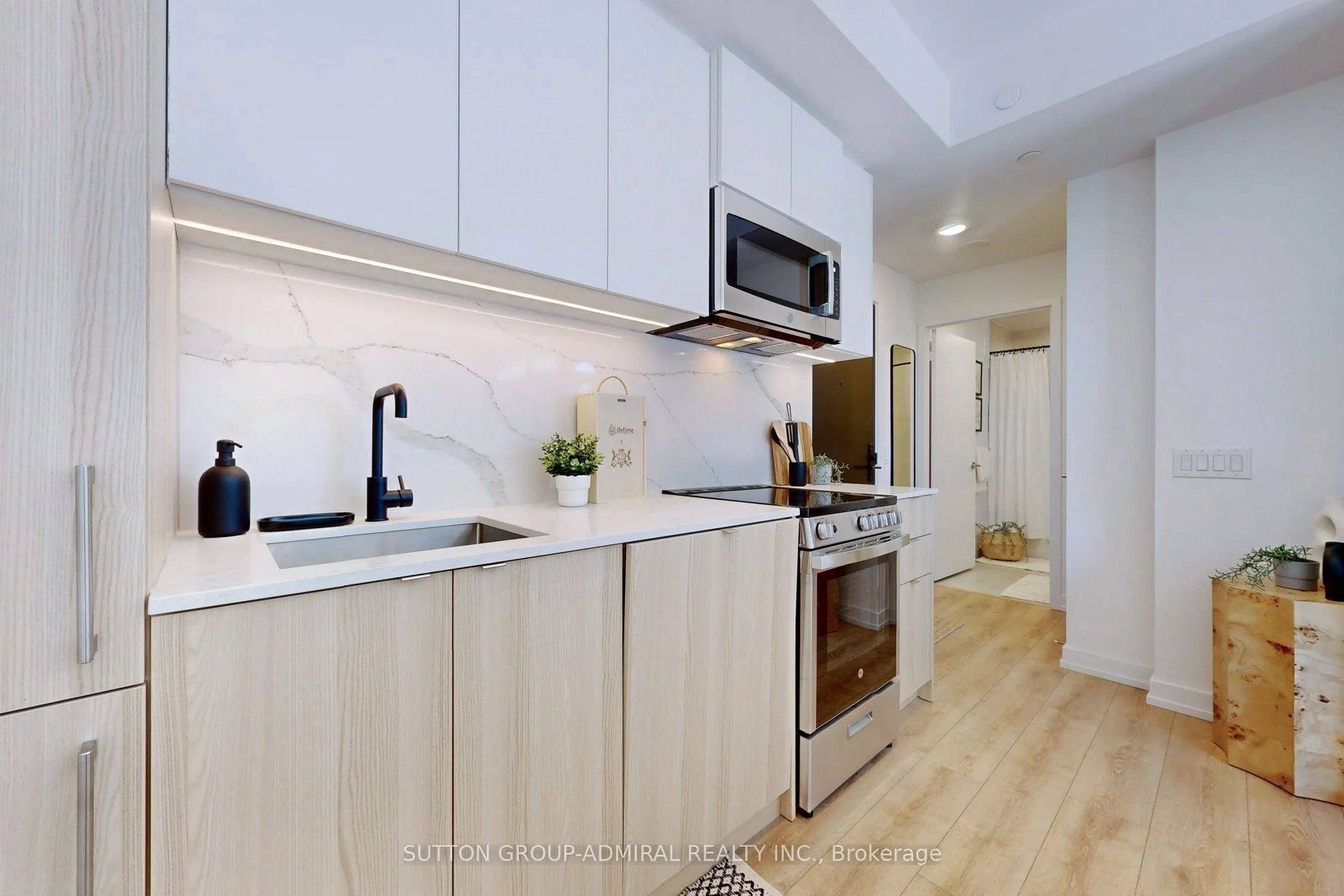 500 Dupont Street, #602