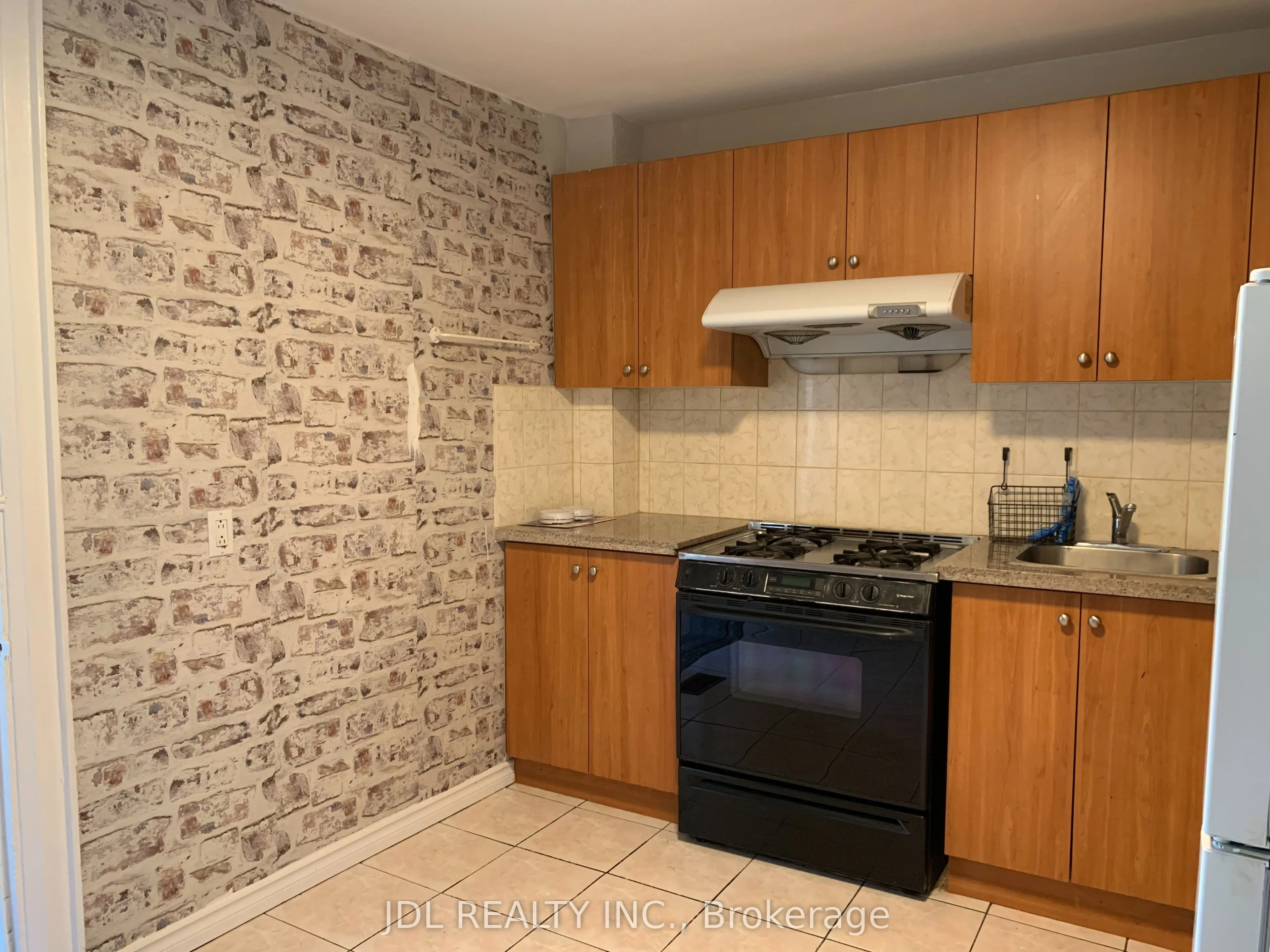 593 Bathurst Street, #Second and Thirty Floor