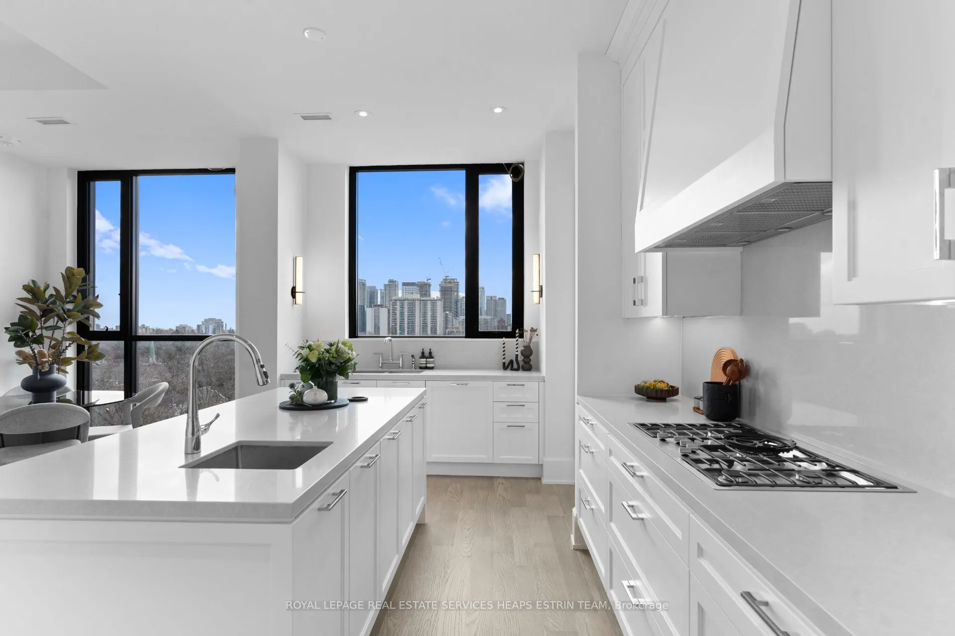 1 Strathgowan Avenue, #PH02