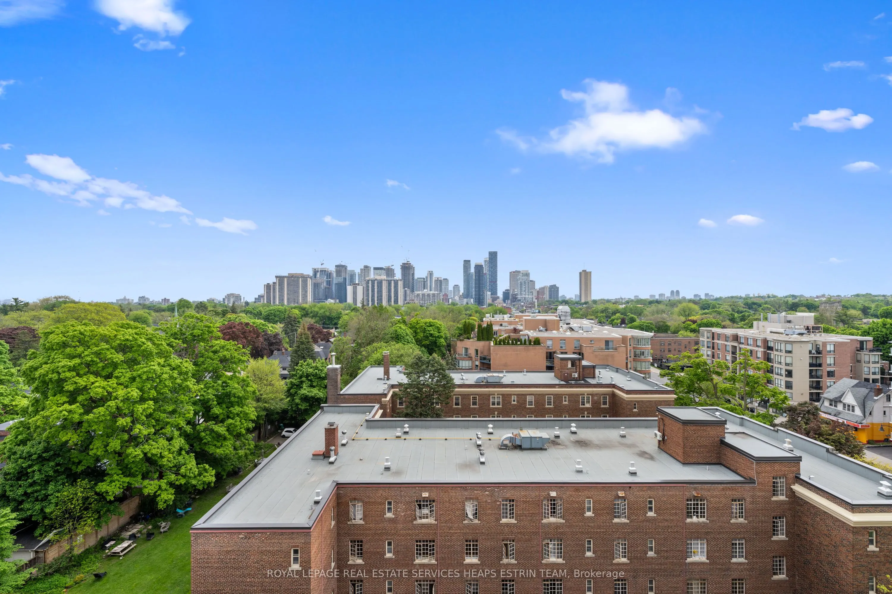1 Strathgowan Avenue, #PH02