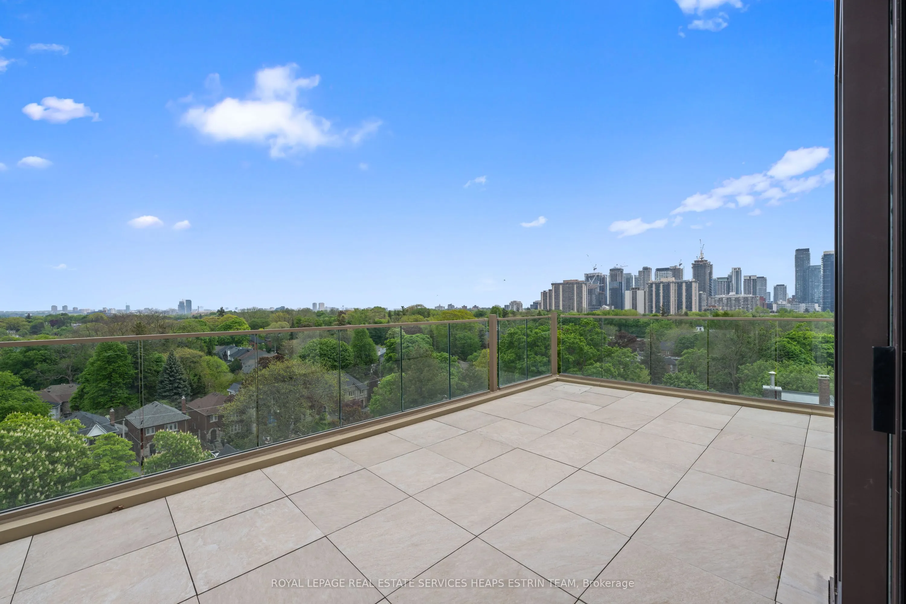 1 Strathgowan Avenue, #PH02