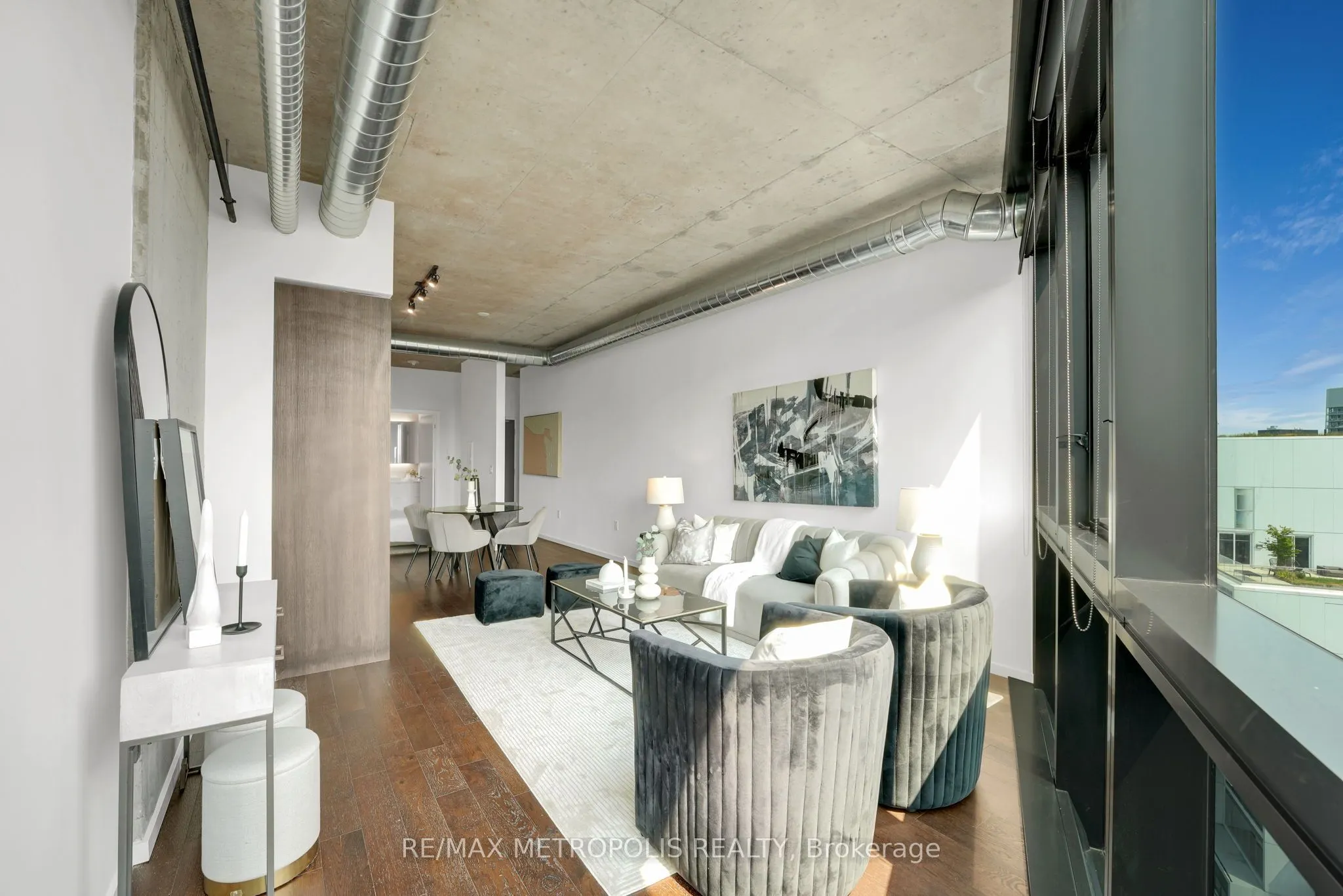 21 Lawren Harris Square, #1213