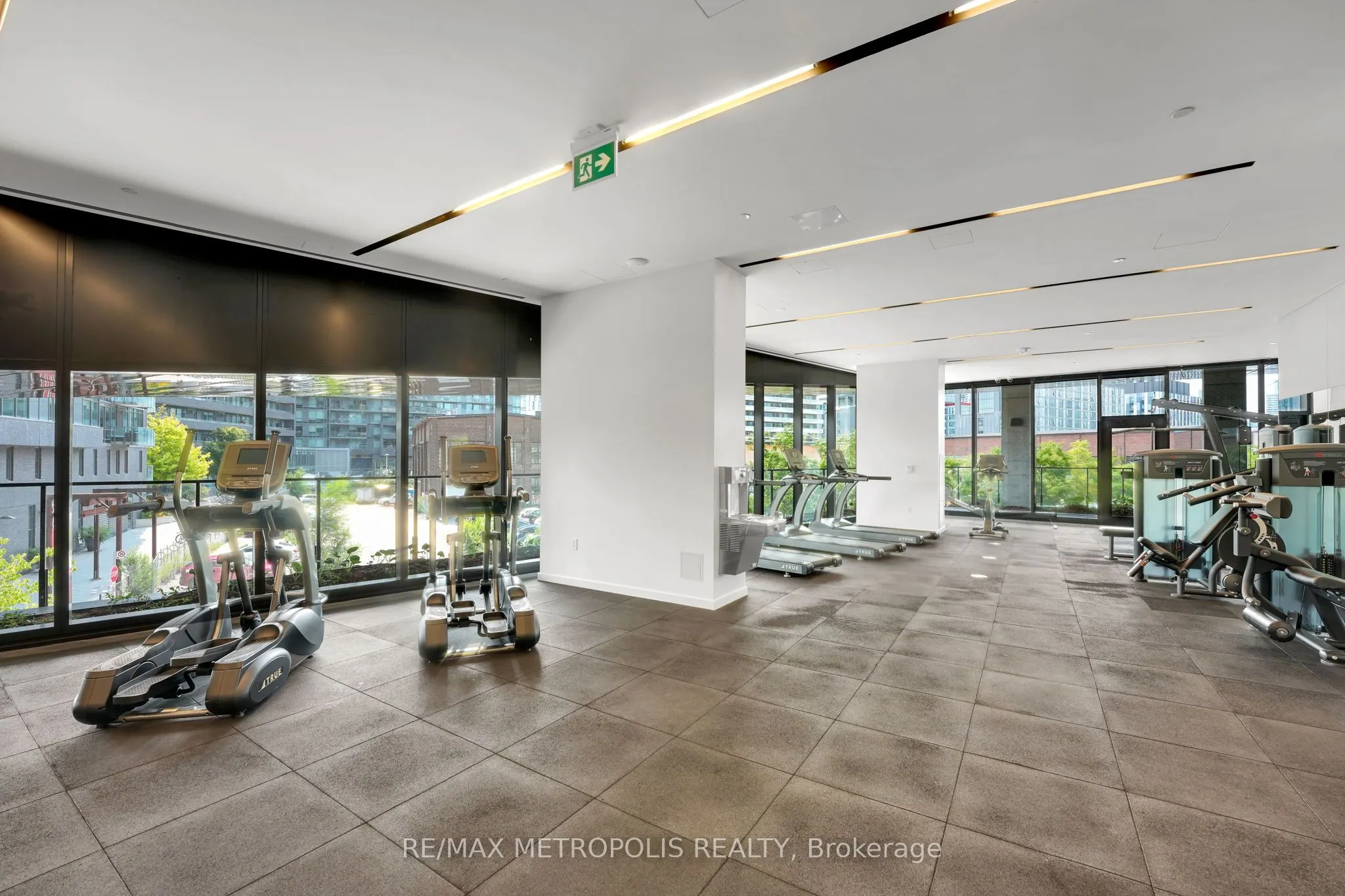 21 Lawren Harris Square, #1213