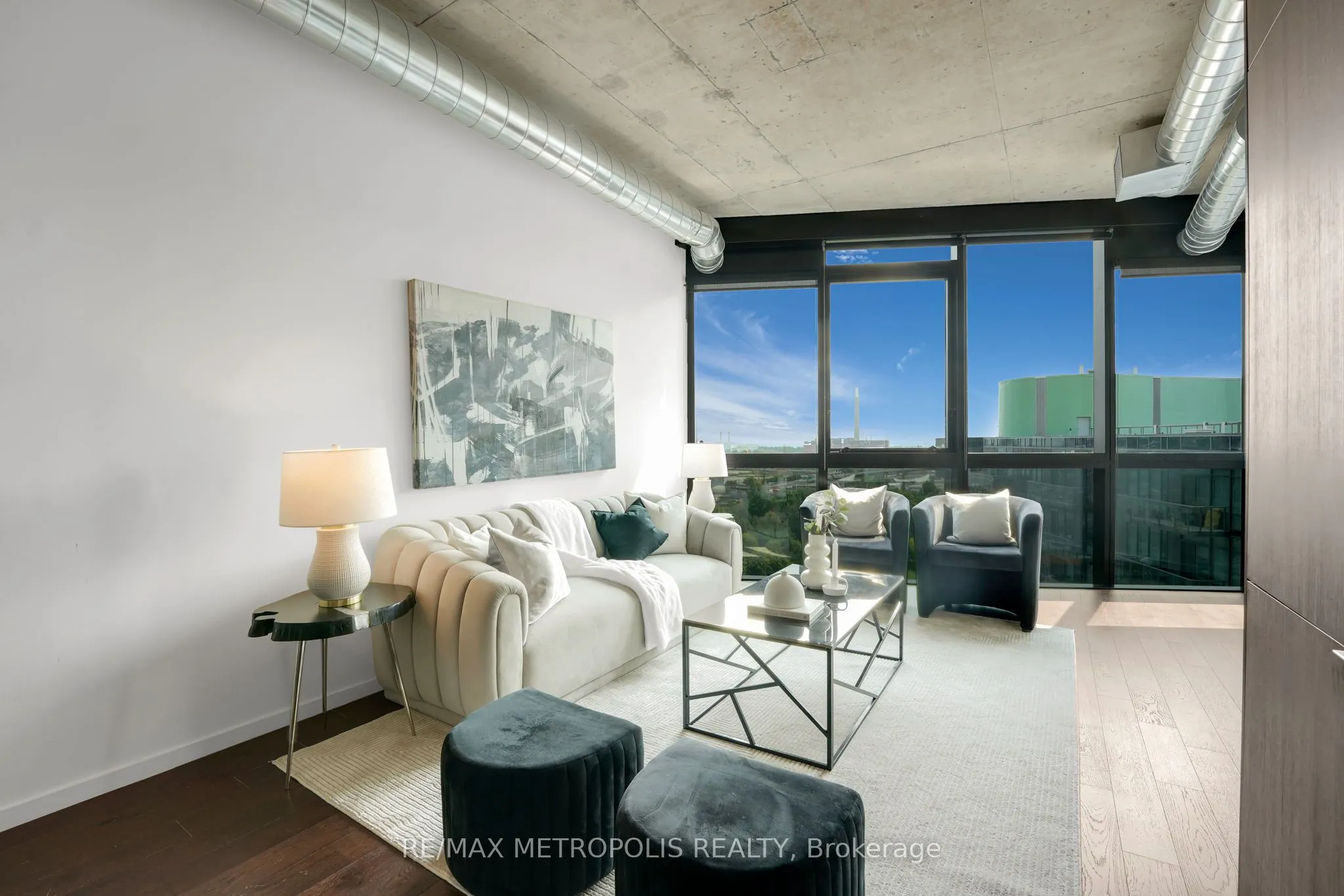 21 Lawren Harris Square, #1213