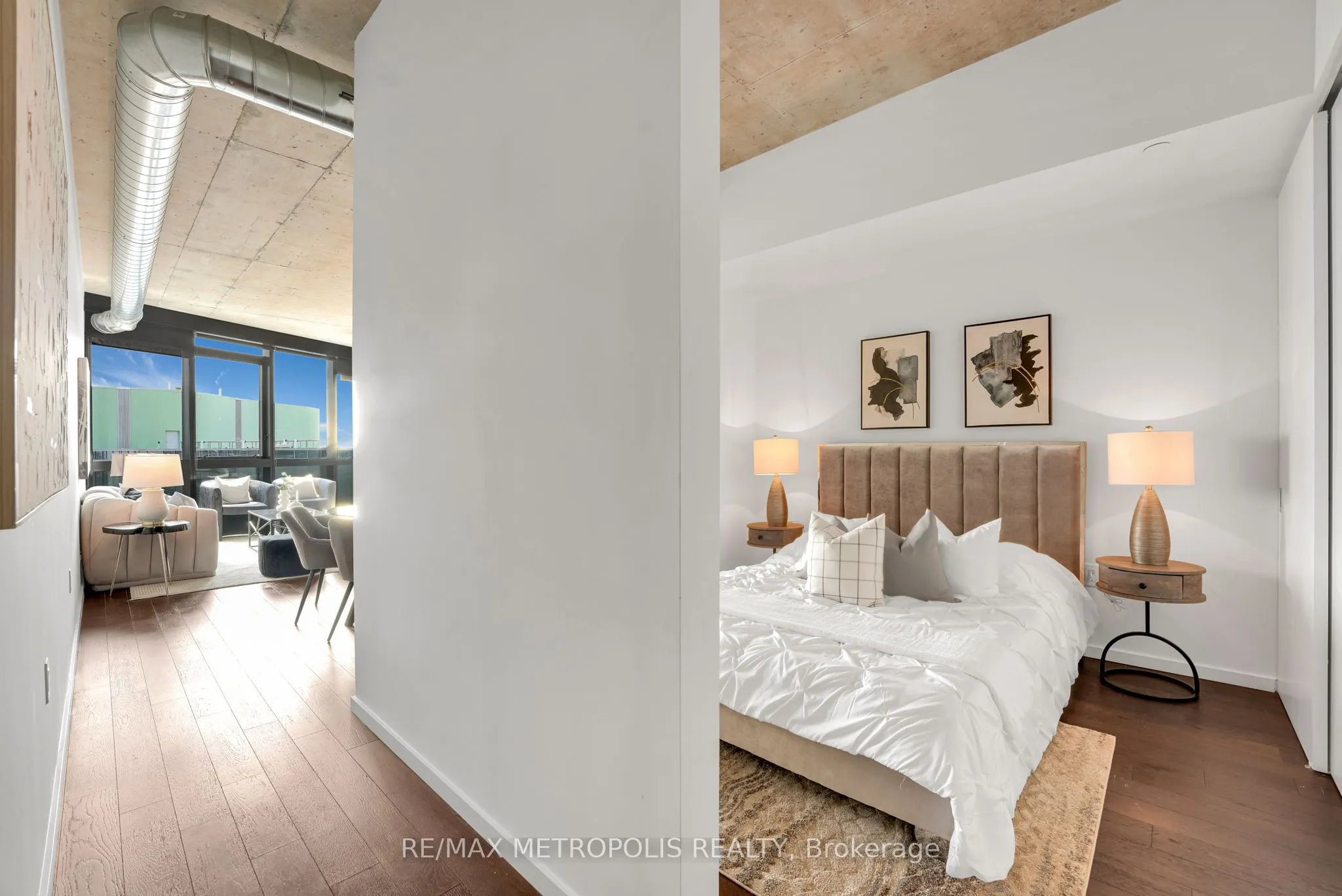 21 Lawren Harris Square, #1213
