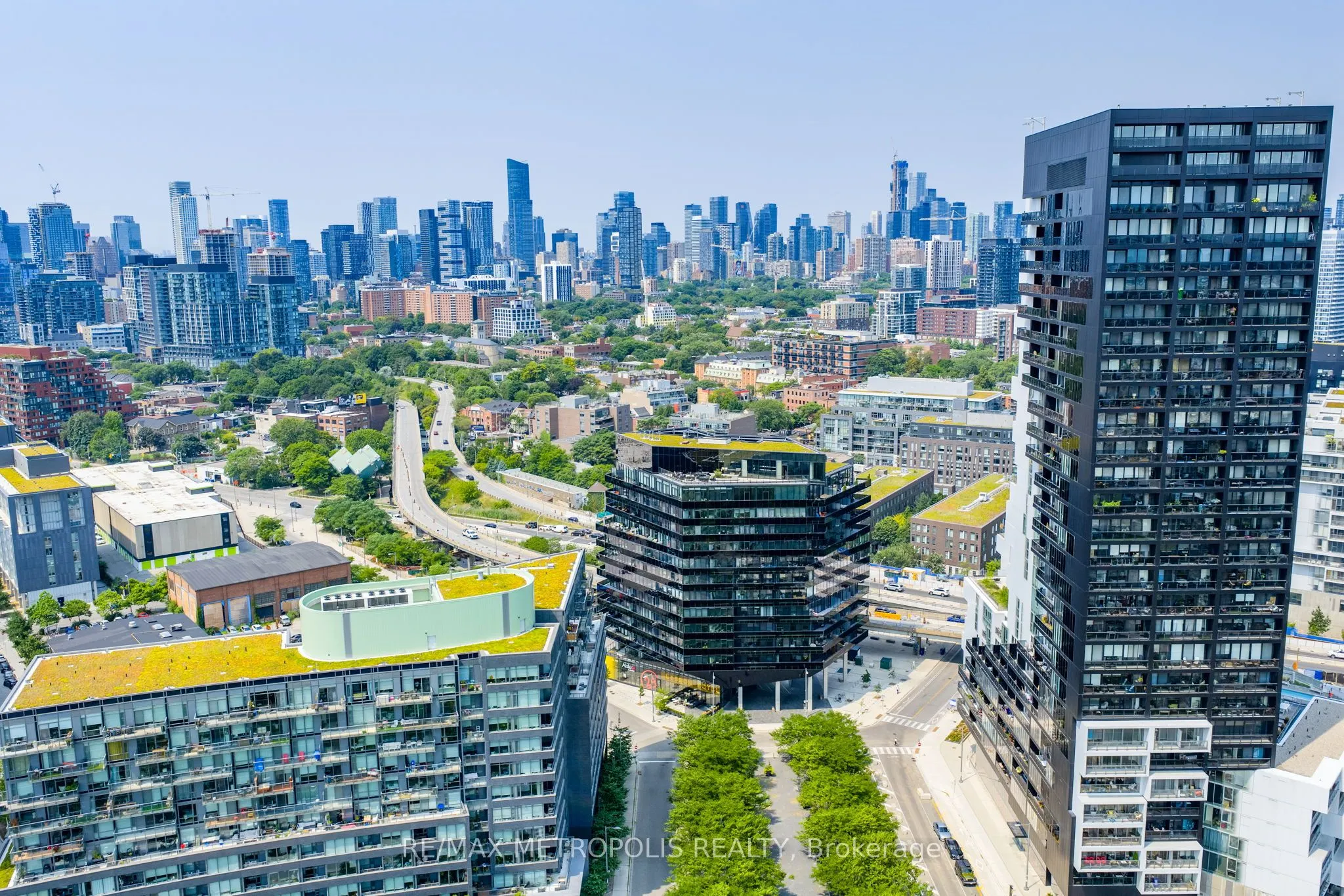 21 Lawren Harris Square, #1213