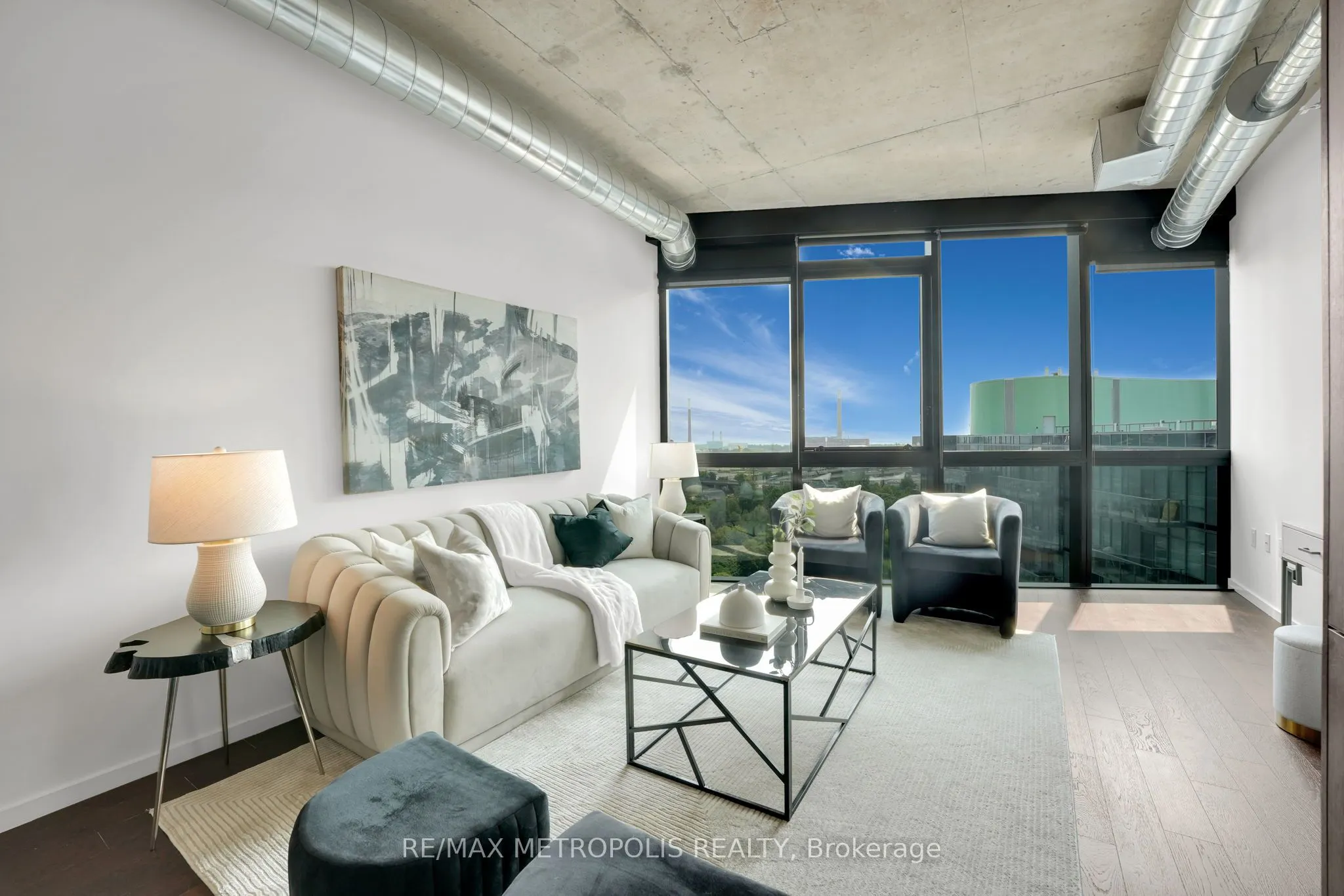 21 Lawren Harris Square, #1213