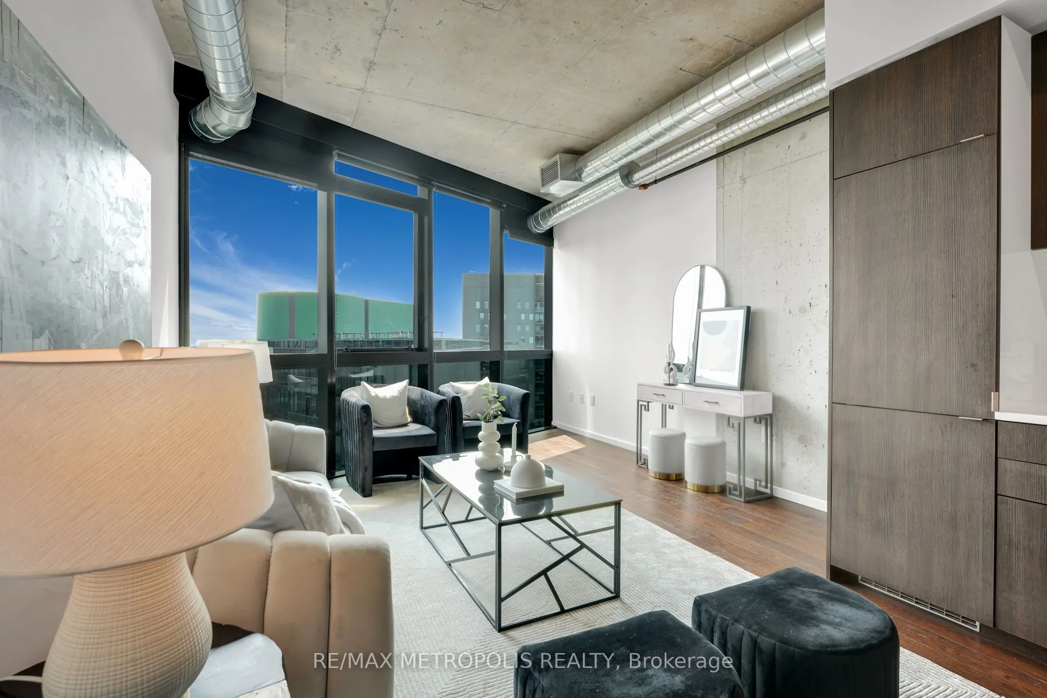 21 Lawren Harris Square, #1213